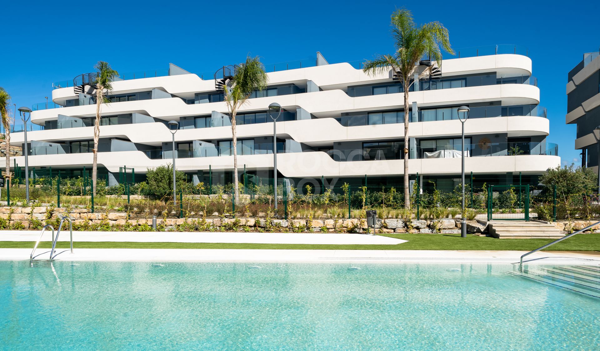 Oasis 325 Phase II, avant-garde apartments in Estepona