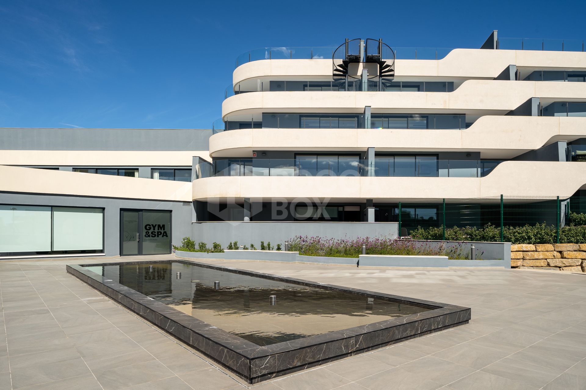 Oasis 325 Phase II, avant-garde apartments in Estepona