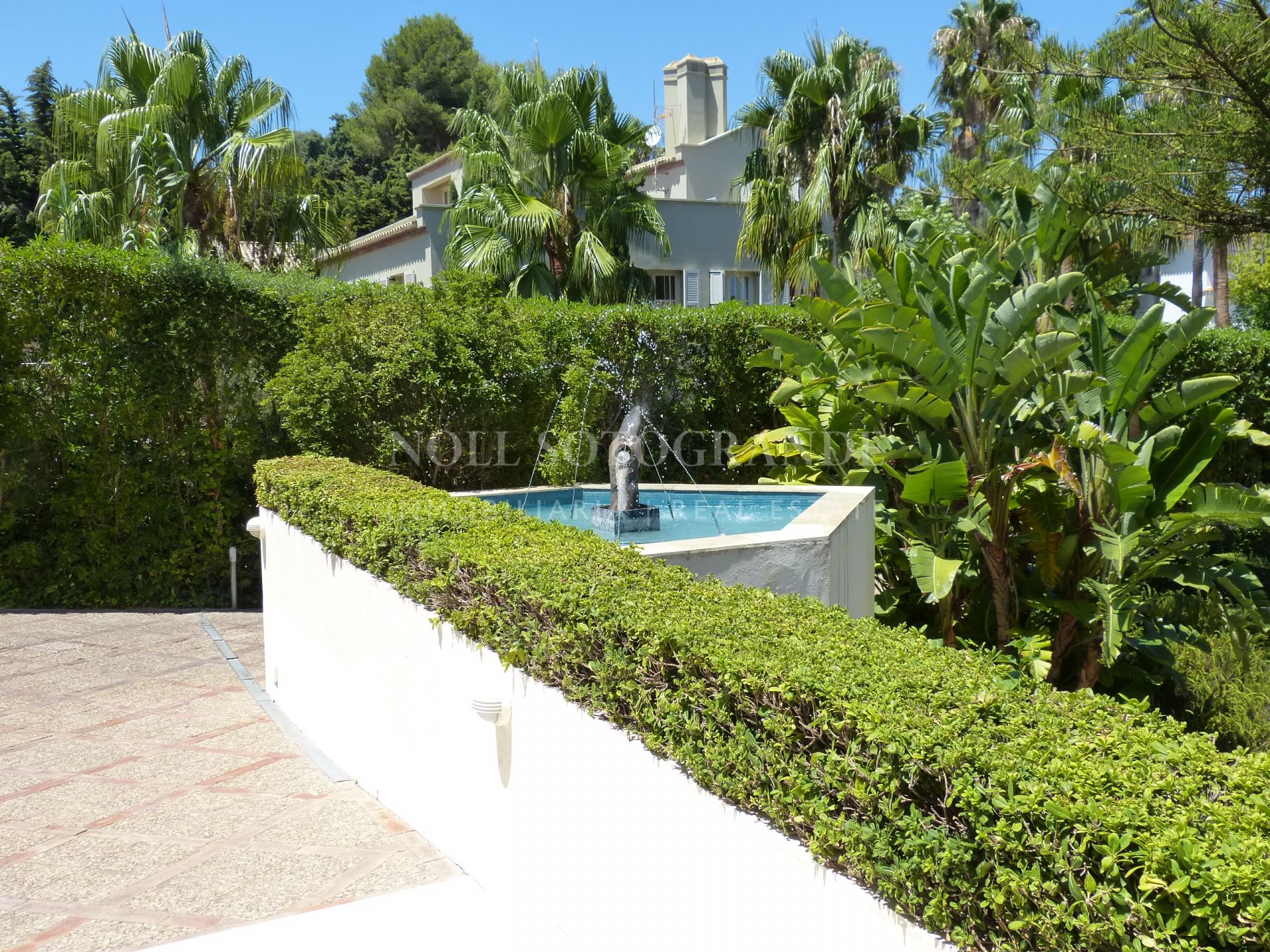 Villa for holiday rentals in Sotogrande Costa Kings and Queens area