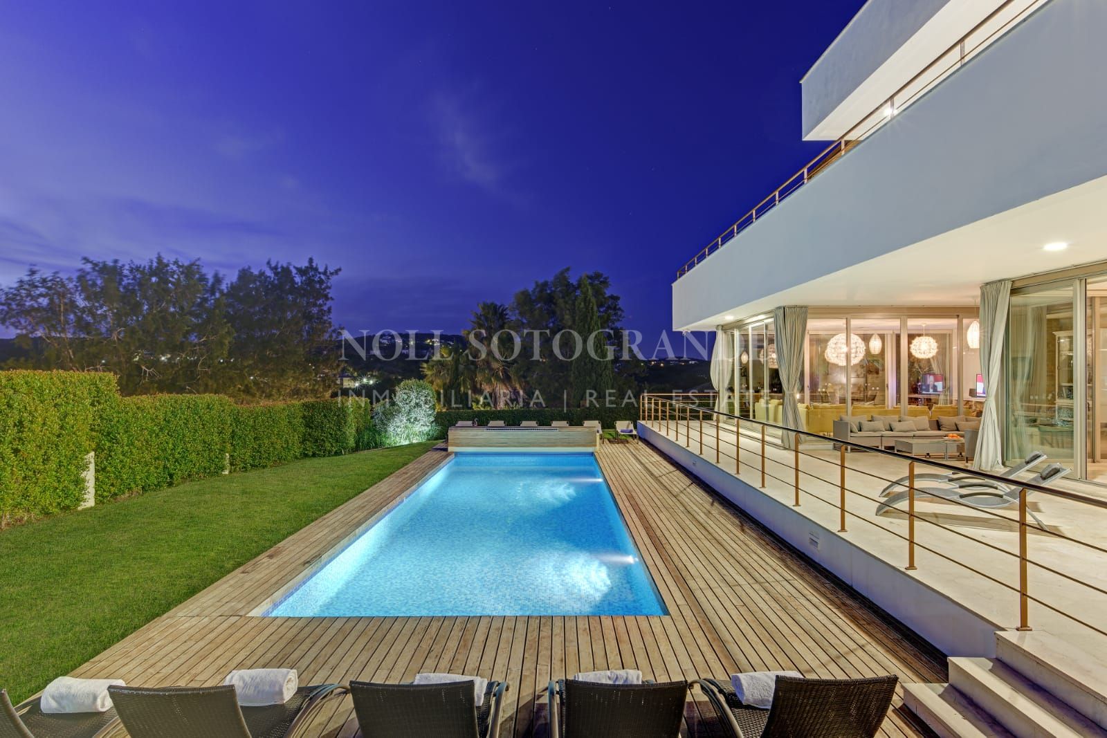 Casa Blanca - Modern Villa in Sotogrande Alto for holiday rentals