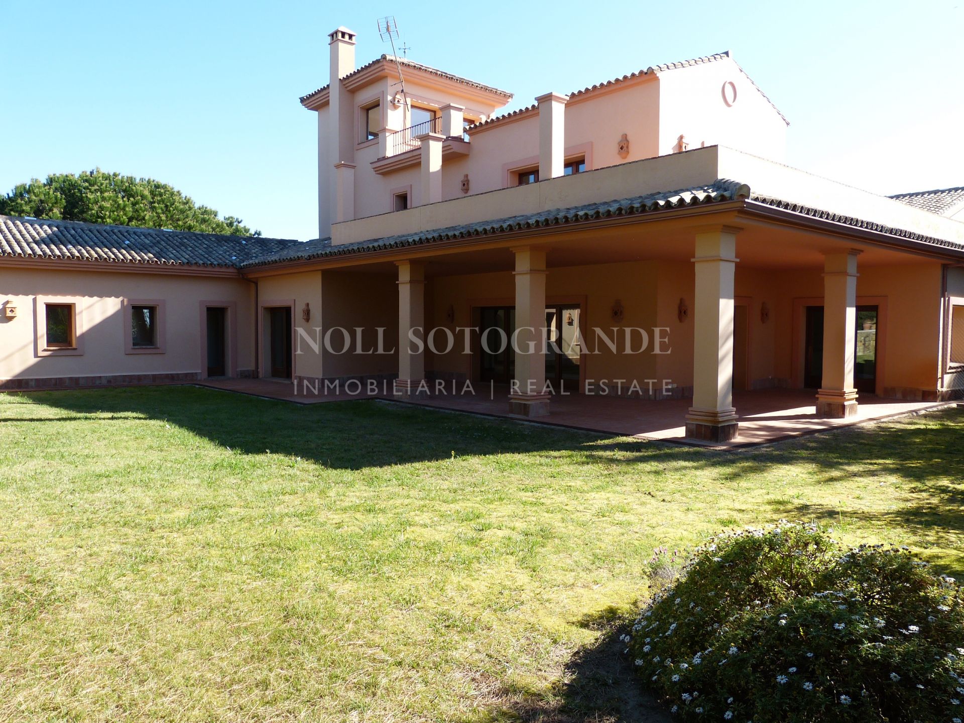 Villa close to the Sotogrande International School for rent