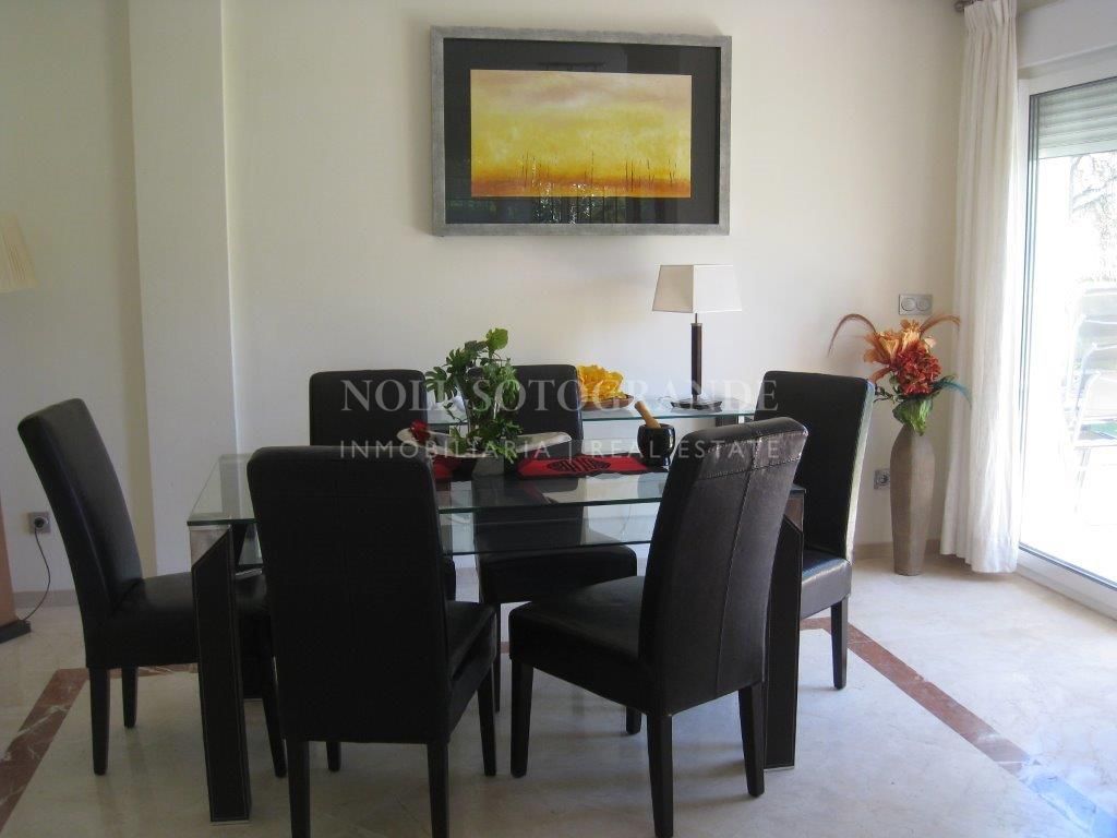 Duplex-Apartment with private garden in San Roque Club for rent