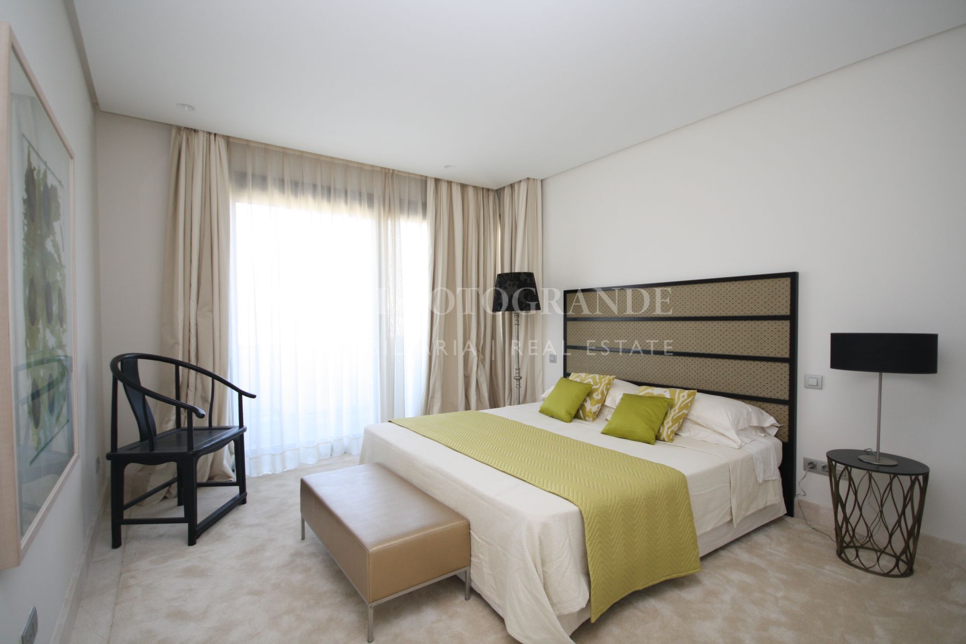 Luxury 4 bedroom unfurnished villa -apartment next to Valderrama Golf Club