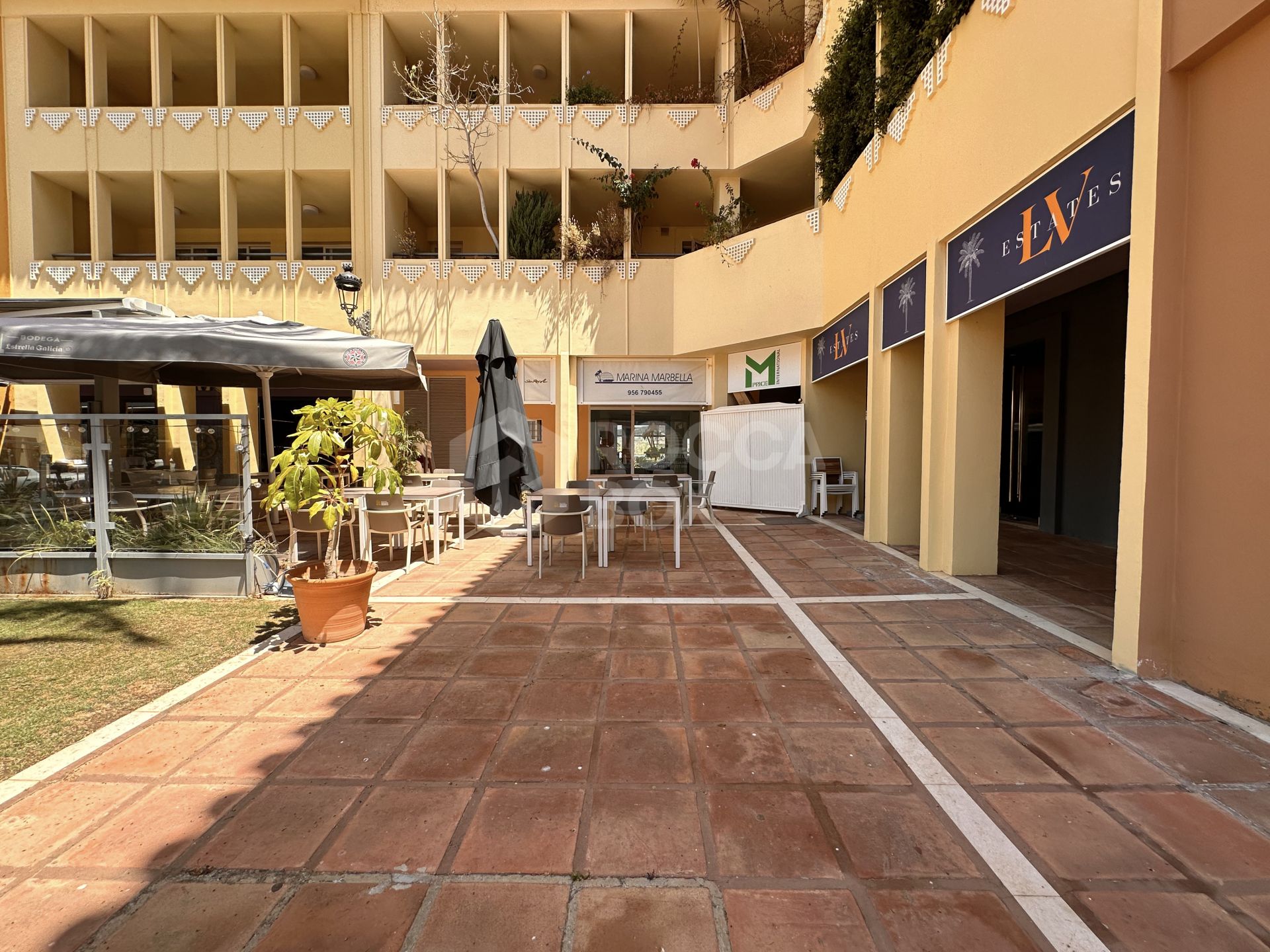 Commercial premises in Puerto Sotogrande for sale