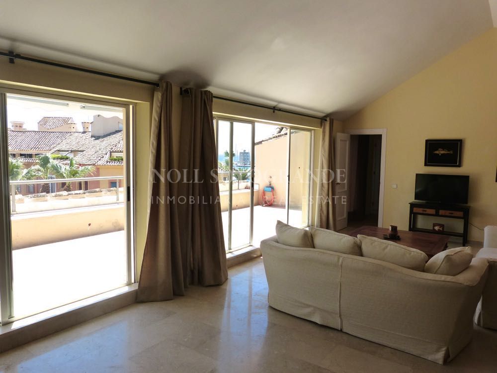 Penthouse by the sea for sale Sotogrande Port
