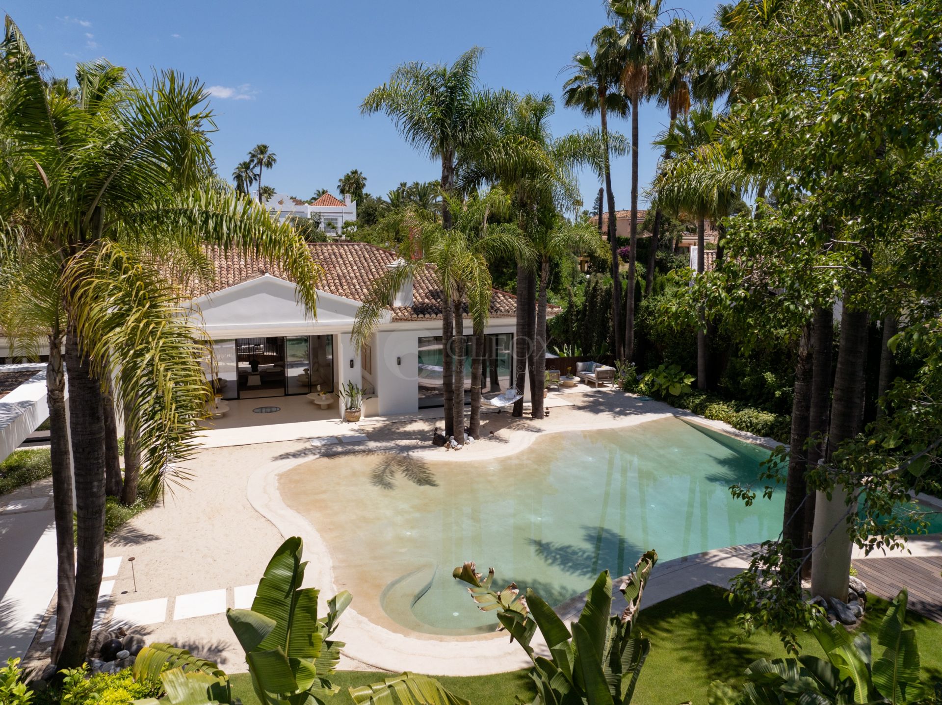 Villa en venta en Nueva Andalucia, Marbella