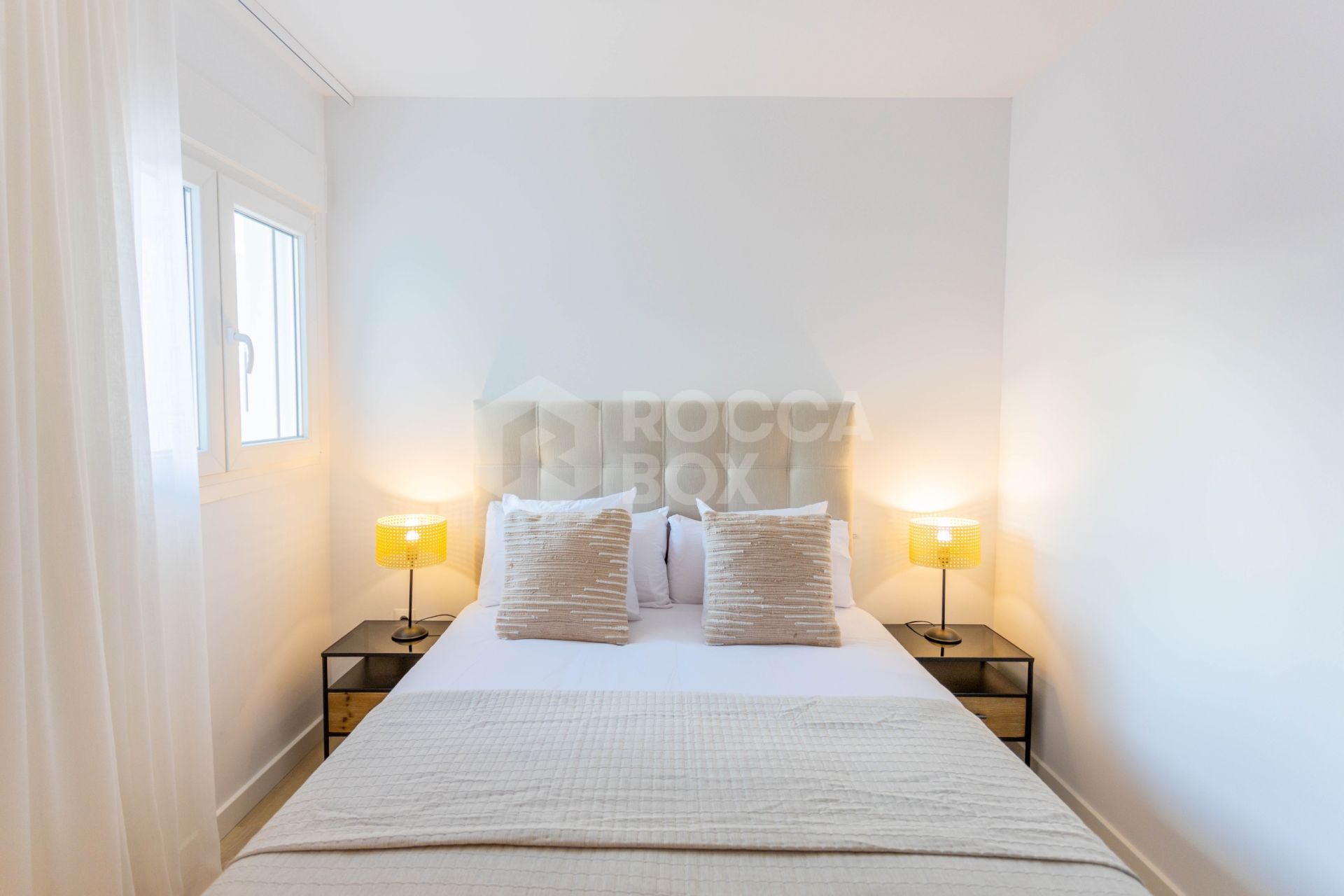 Key-ready 4-Bedroom Apartment in Albatros XV, Nueva Andalucia – Stunning Views