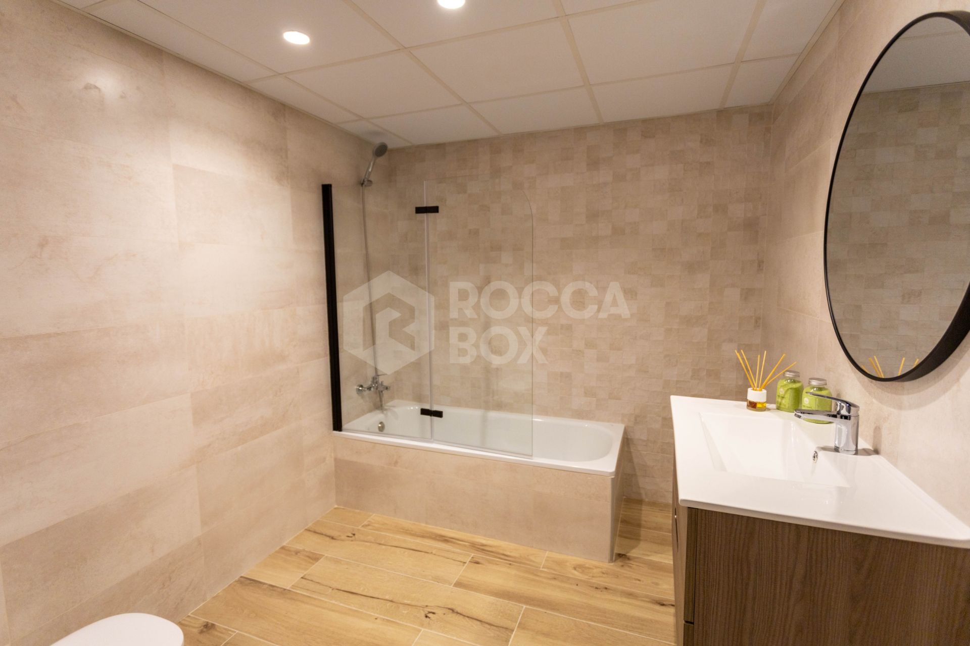 Key-ready 4-Bedroom Apartment in Albatros XV, Nueva Andalucia – Stunning Views
