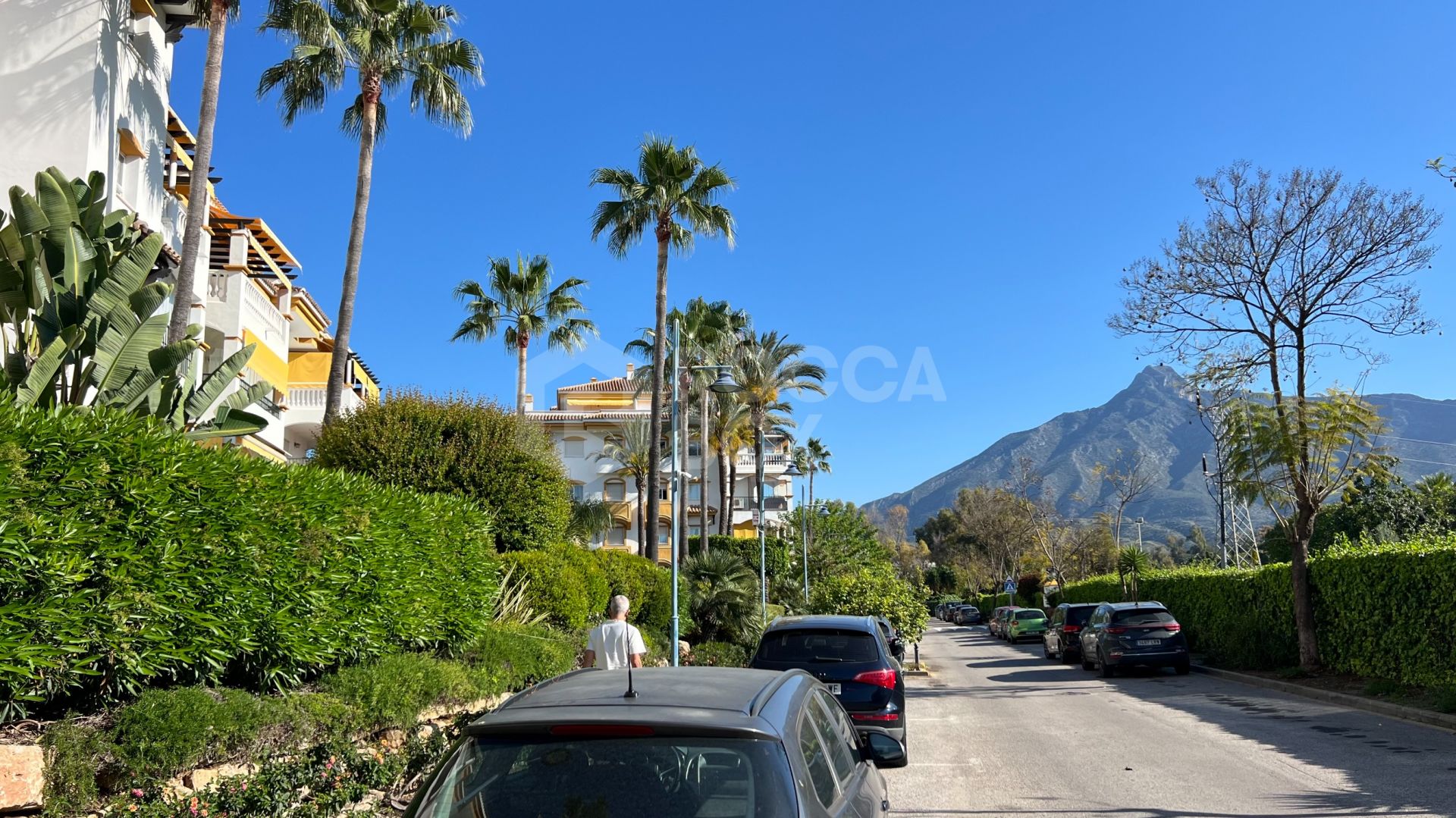 3-Bedroom Corner Apartment for Sale and Long-Term Rent in Nueva Andalucía, Marbella