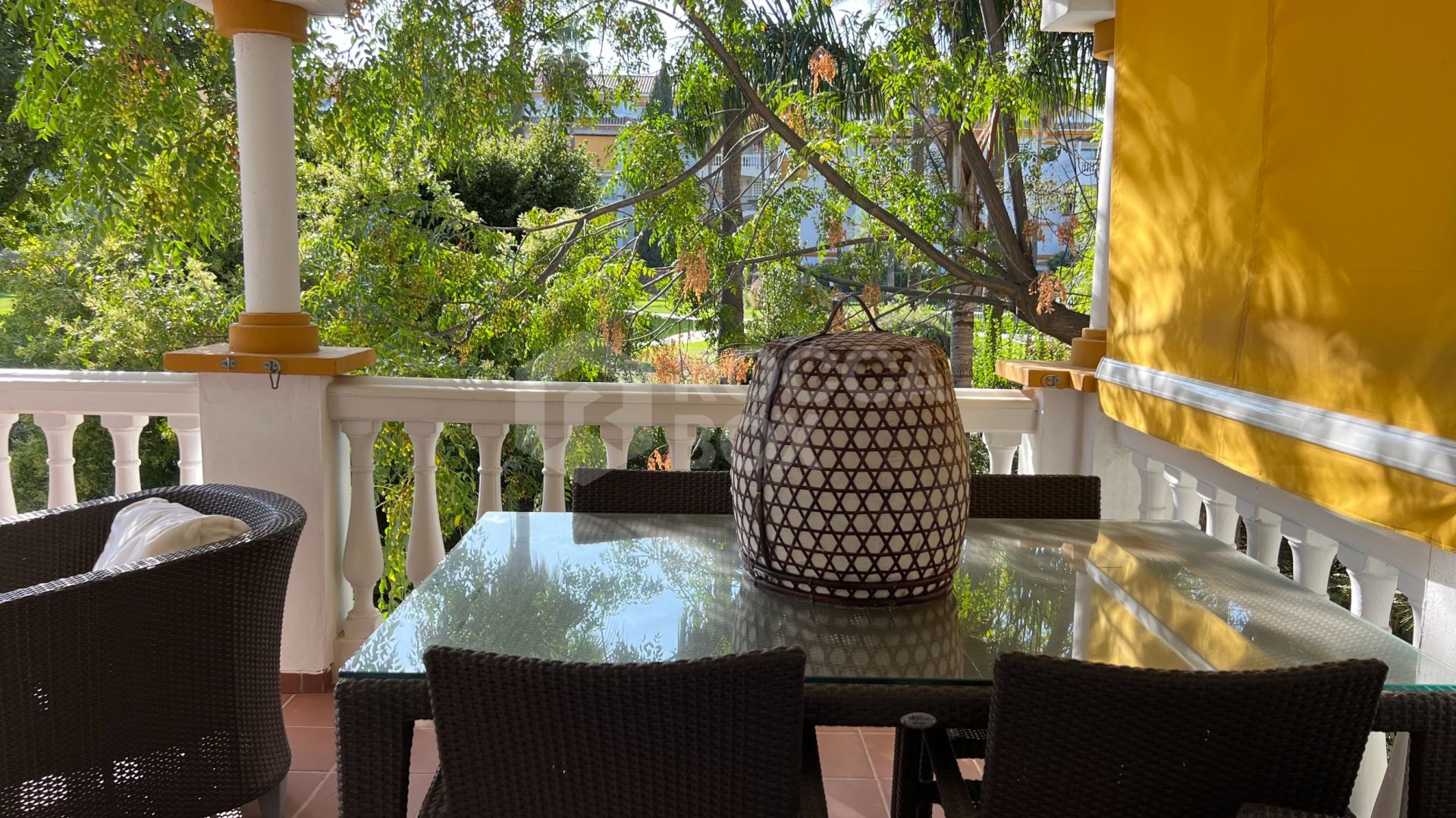 3-Bedroom Corner Apartment for Sale and Long-Term Rent in Nueva Andalucía, Marbella