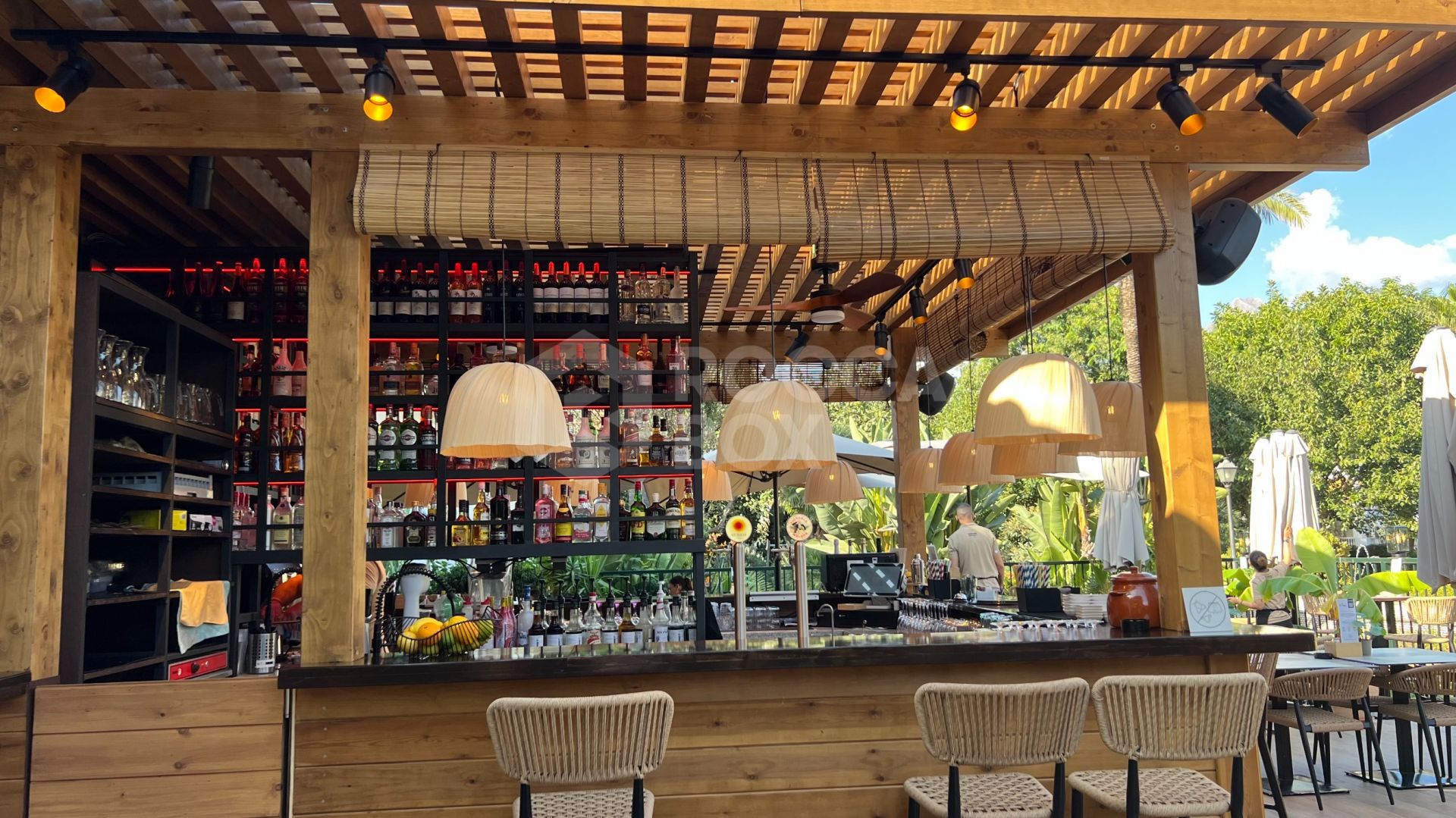 3-Bedroom Corner Apartment for Sale and Long-Term Rent in Nueva Andalucía, Marbella