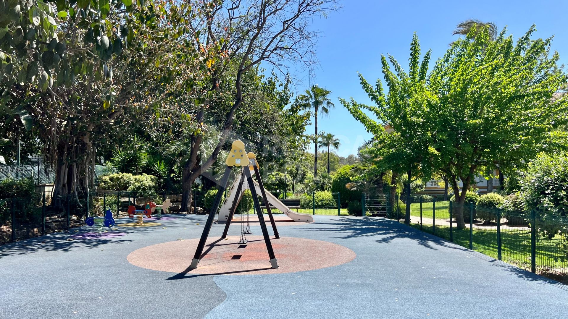 3-Bedroom Corner Apartment for Sale and Long-Term Rent in Nueva Andalucía, Marbella