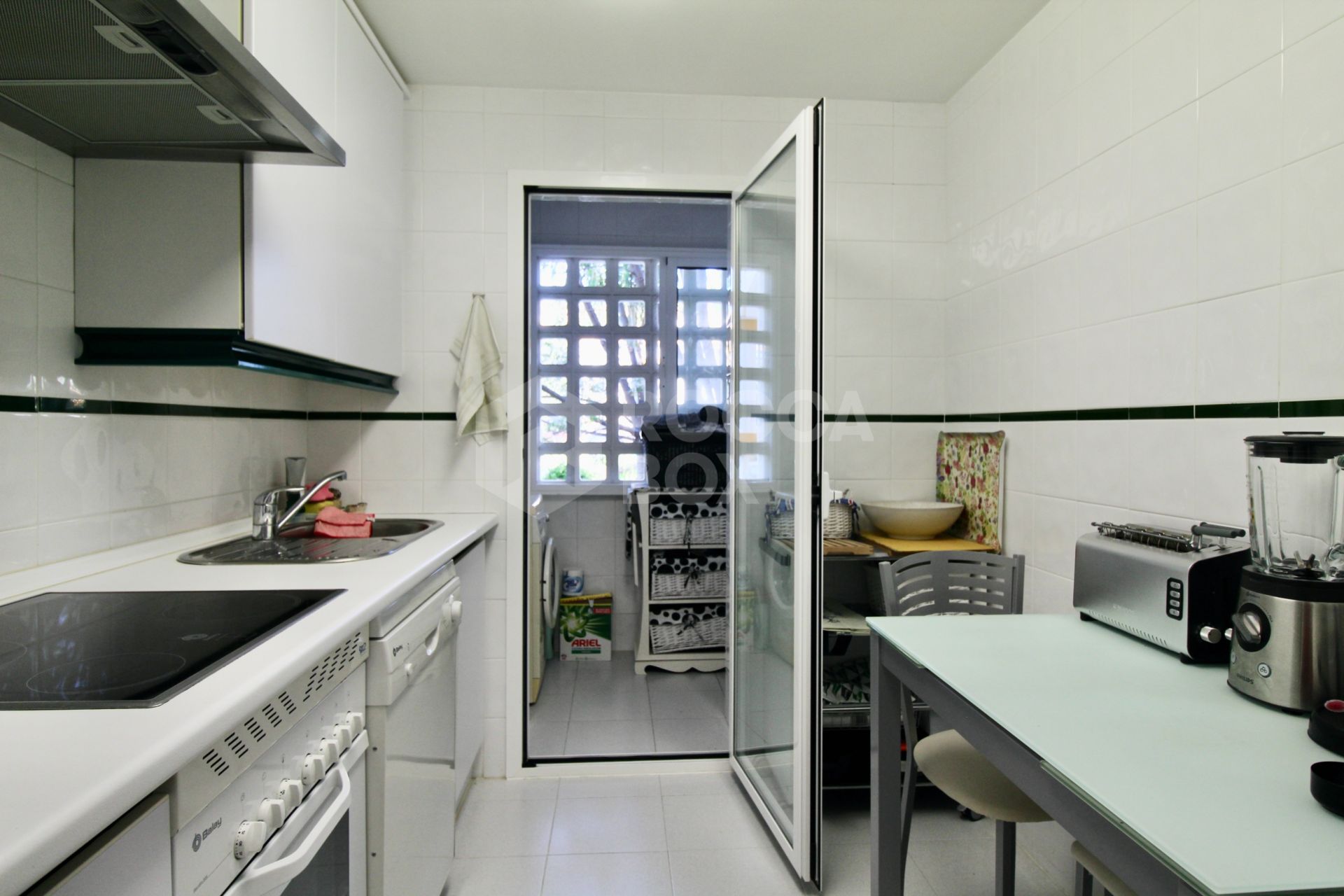 3-Bedroom Corner Apartment for Sale and Long-Term Rent in Nueva Andalucía, Marbella