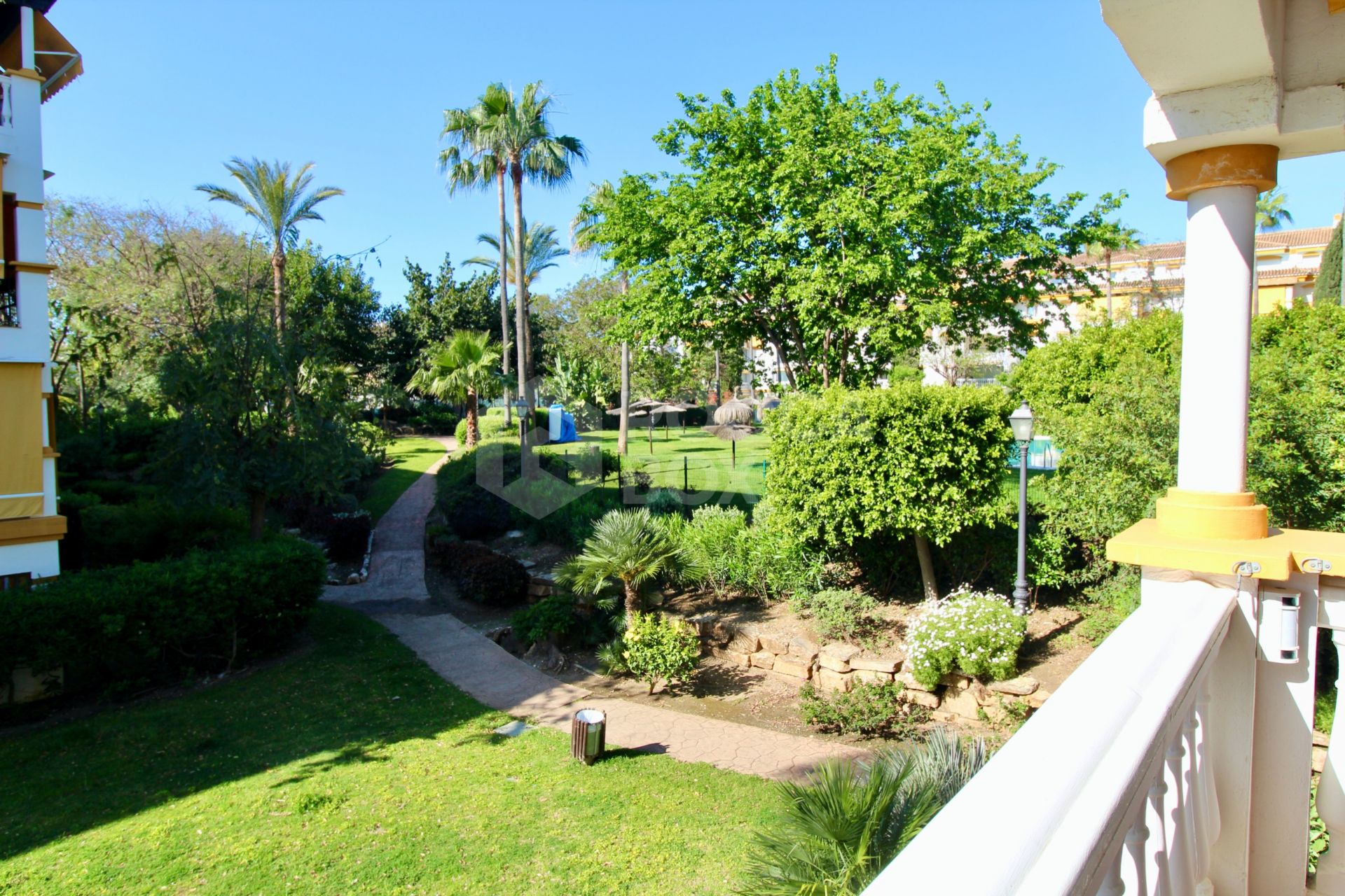 3-Bedroom Corner Apartment for Sale and Long-Term Rent in Nueva Andalucía, Marbella