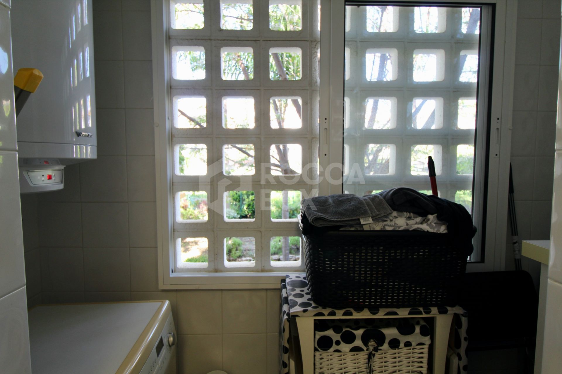 3-Bedroom Corner Apartment for Sale and Long-Term Rent in Nueva Andalucía, Marbella