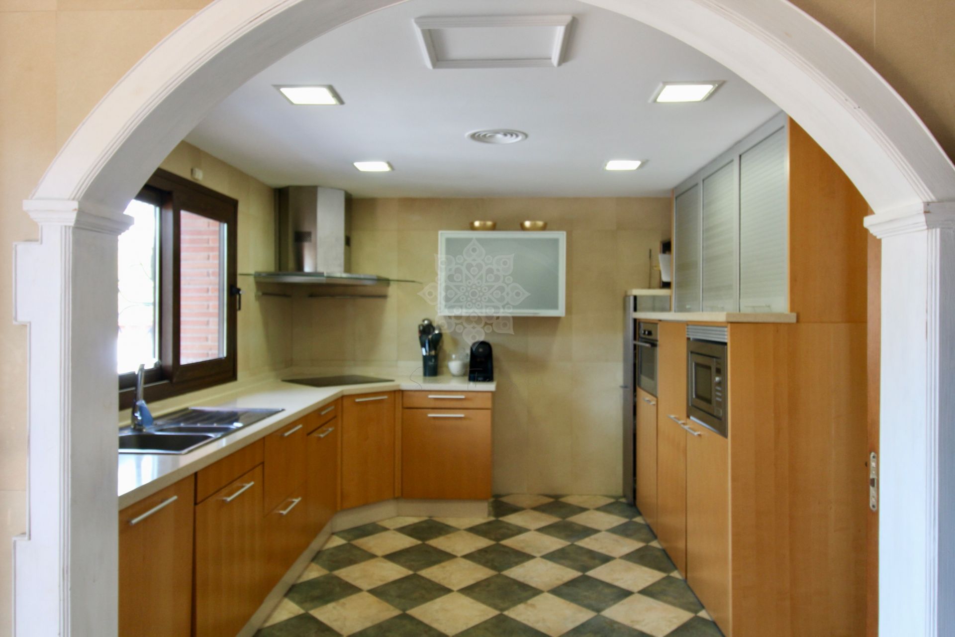 Villa in El Presidente, Estepona