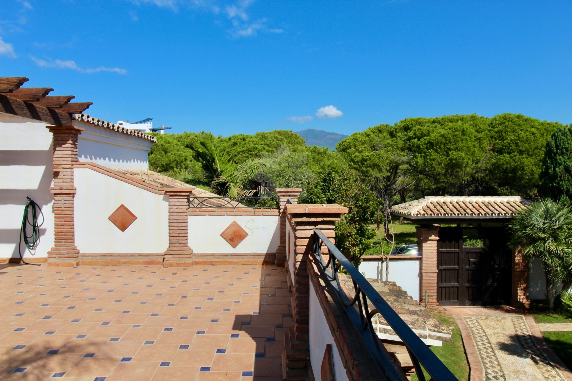 Villa in El Presidente, Estepona