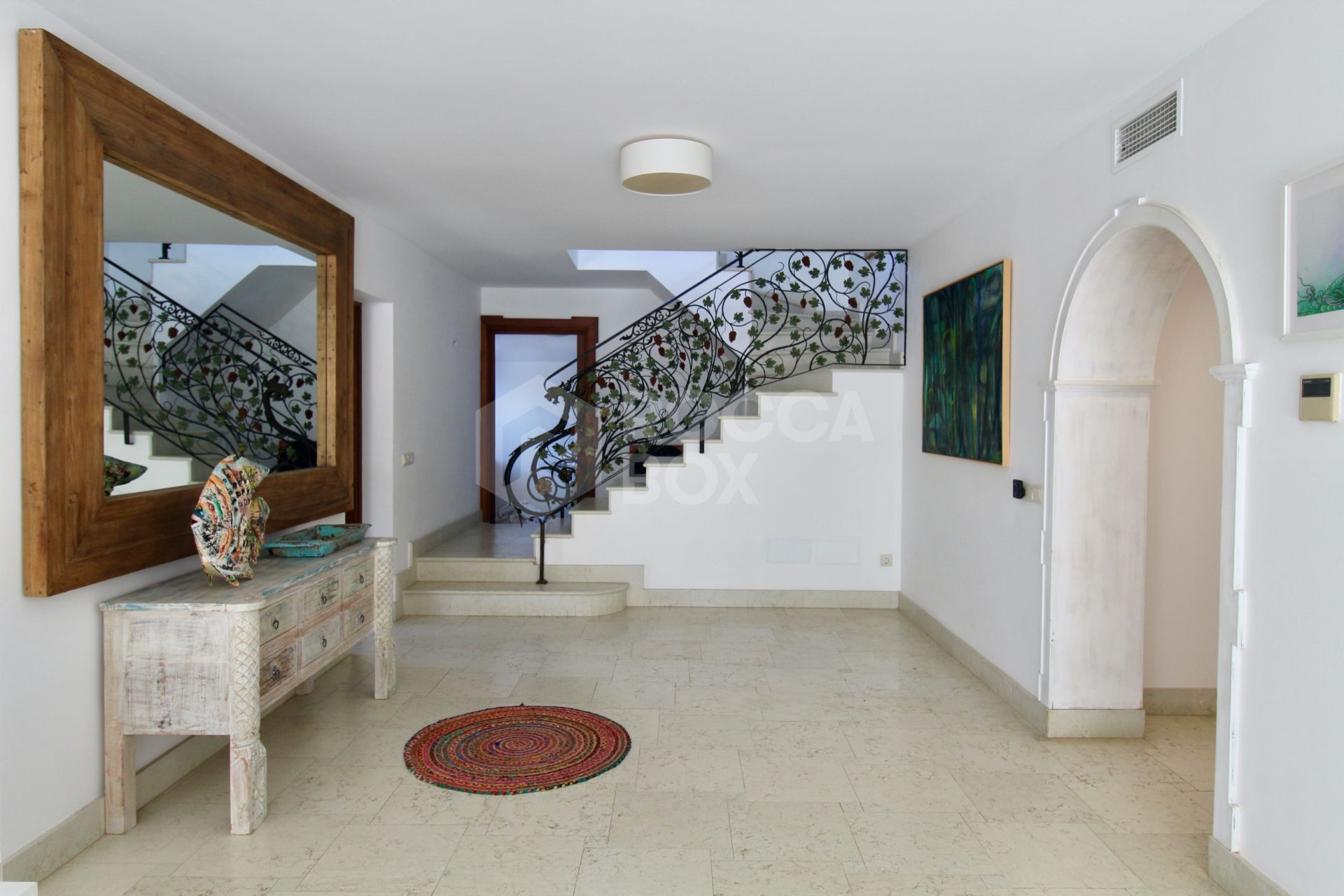 Beachside Mediterranean Villa for Sale in El Presidente, Marbella – Investment Opportunity
