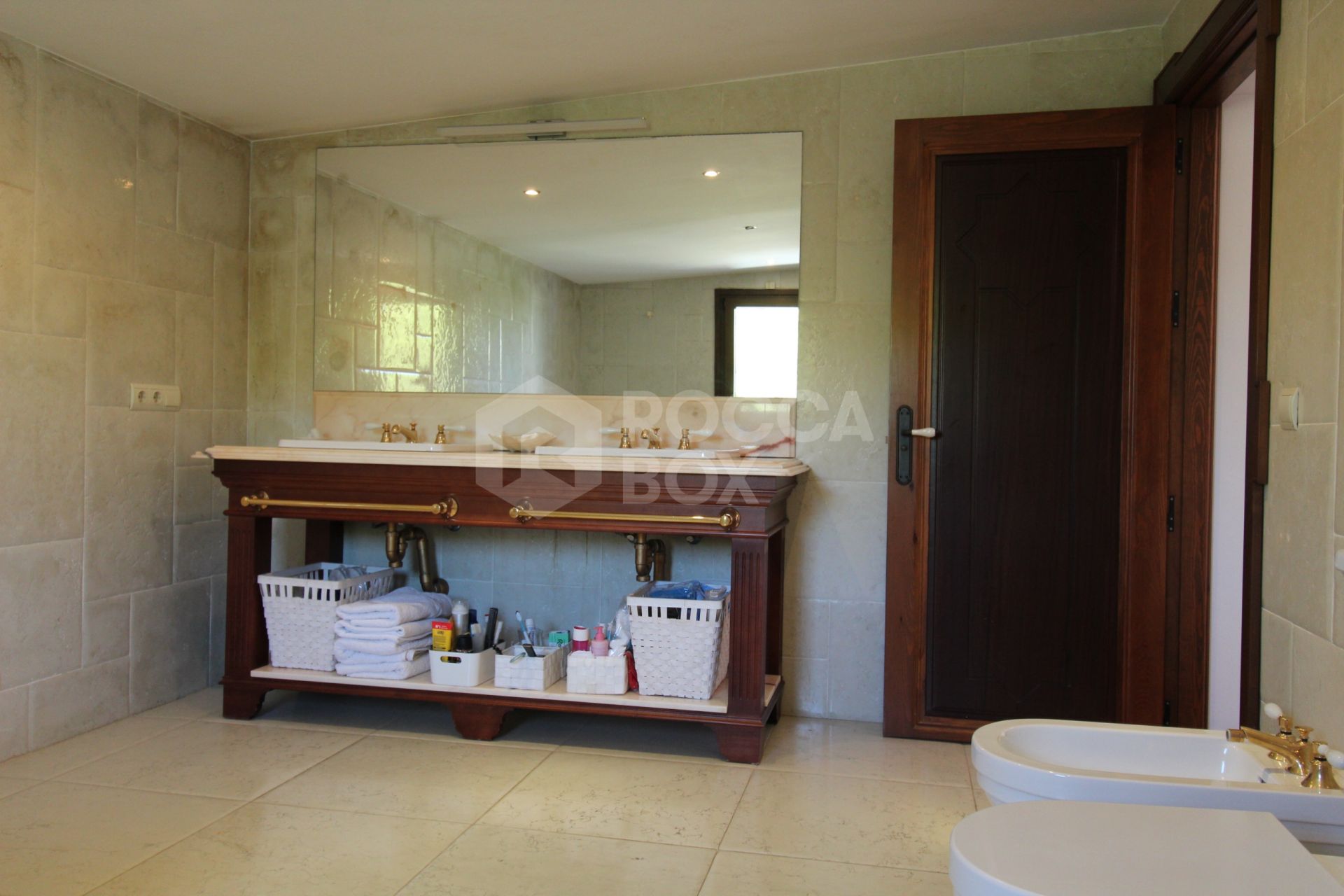 Beachside Mediterranean Villa for Sale in El Presidente, Marbella – Investment Opportunity