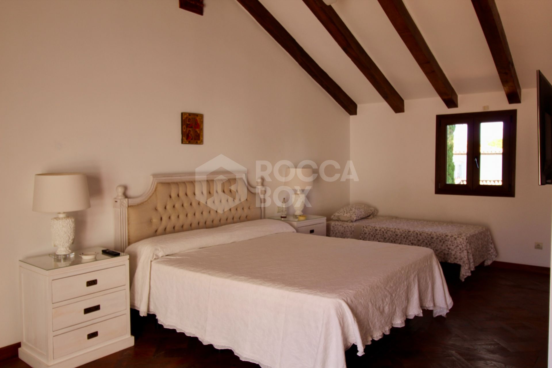 Beachside Mediterranean Villa for Sale in El Presidente, Marbella – Investment Opportunity