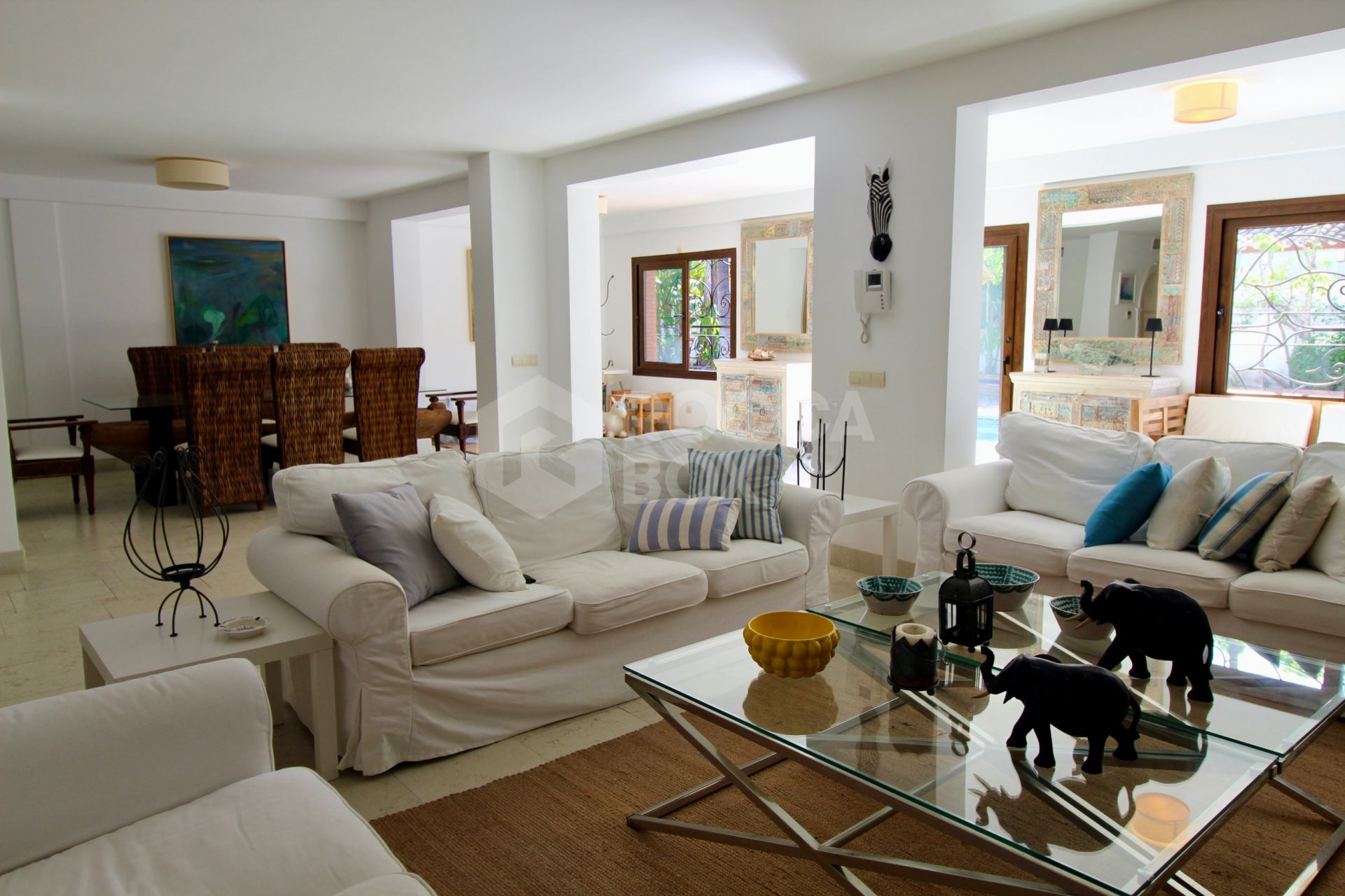 Beachside Mediterranean Villa for Sale in El Presidente, Marbella – Investment Opportunity