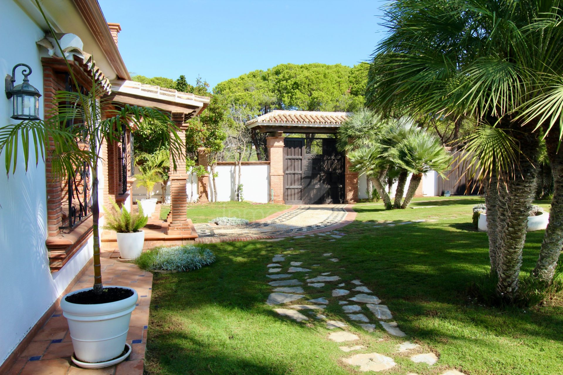 Villa in El Presidente, Estepona