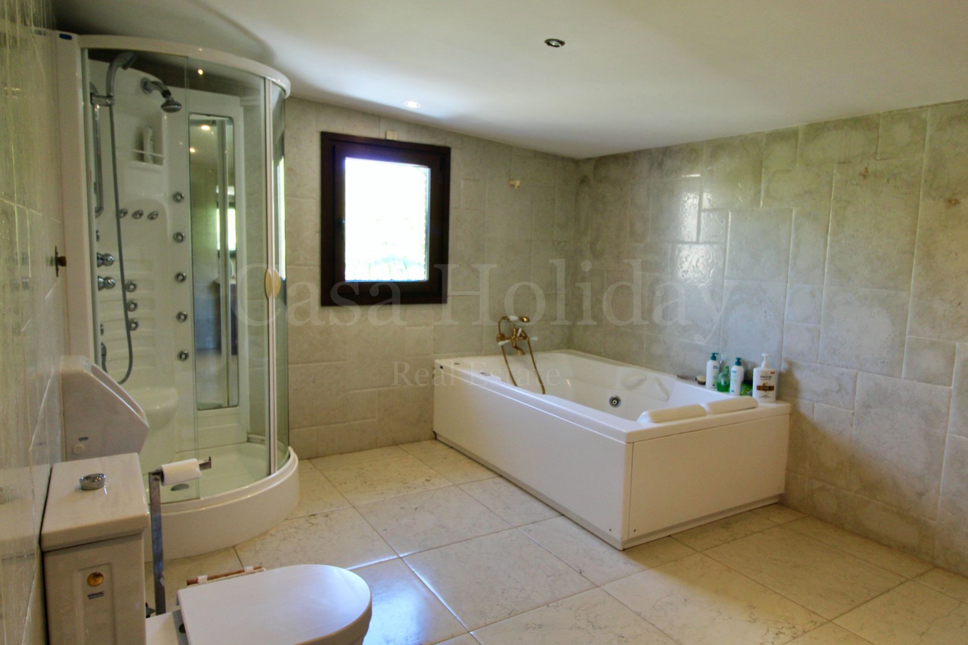 Villa en El Presidente, Estepona