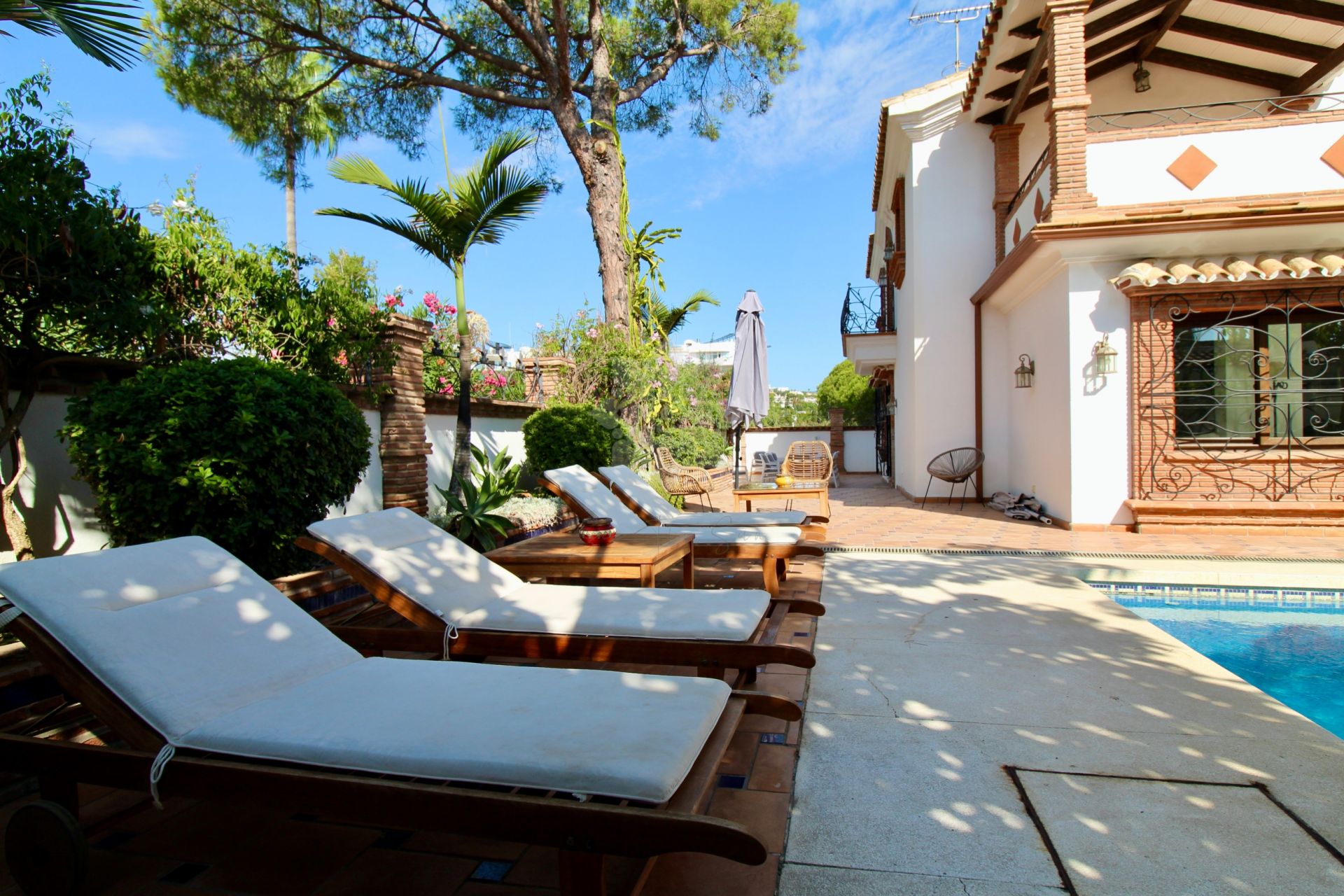 Villa in El Presidente, Estepona