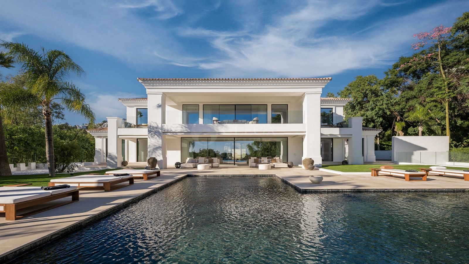 Villa for sale in La Quinta Golf, Benahavis