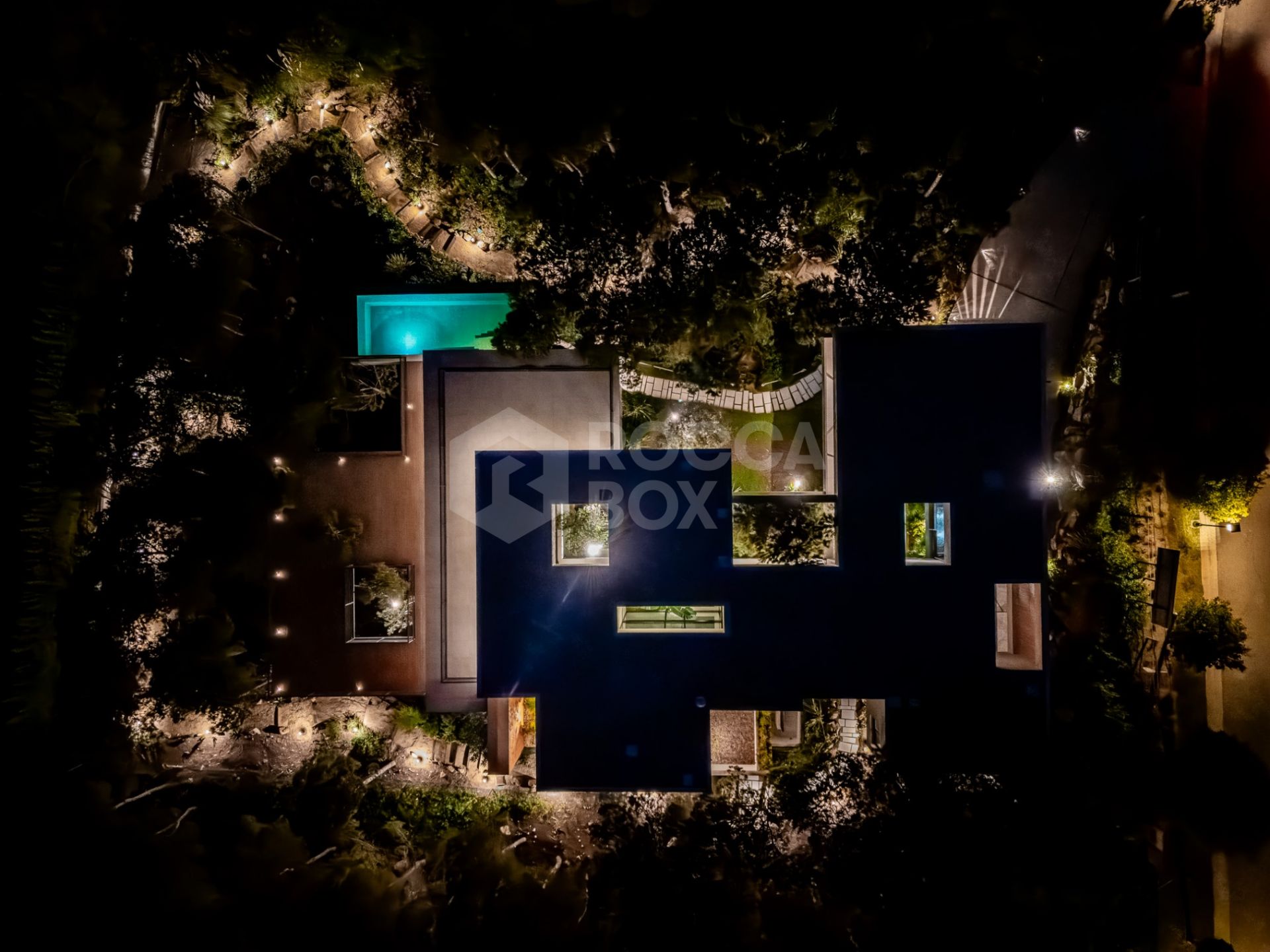 Villa Las Nubes: Award-Winning Architecture and Exclusive Living in Sotogrande