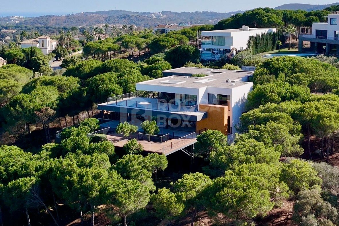 Villa Las Nubes: Award-Winning Architecture and Exclusive Living in Sotogrande