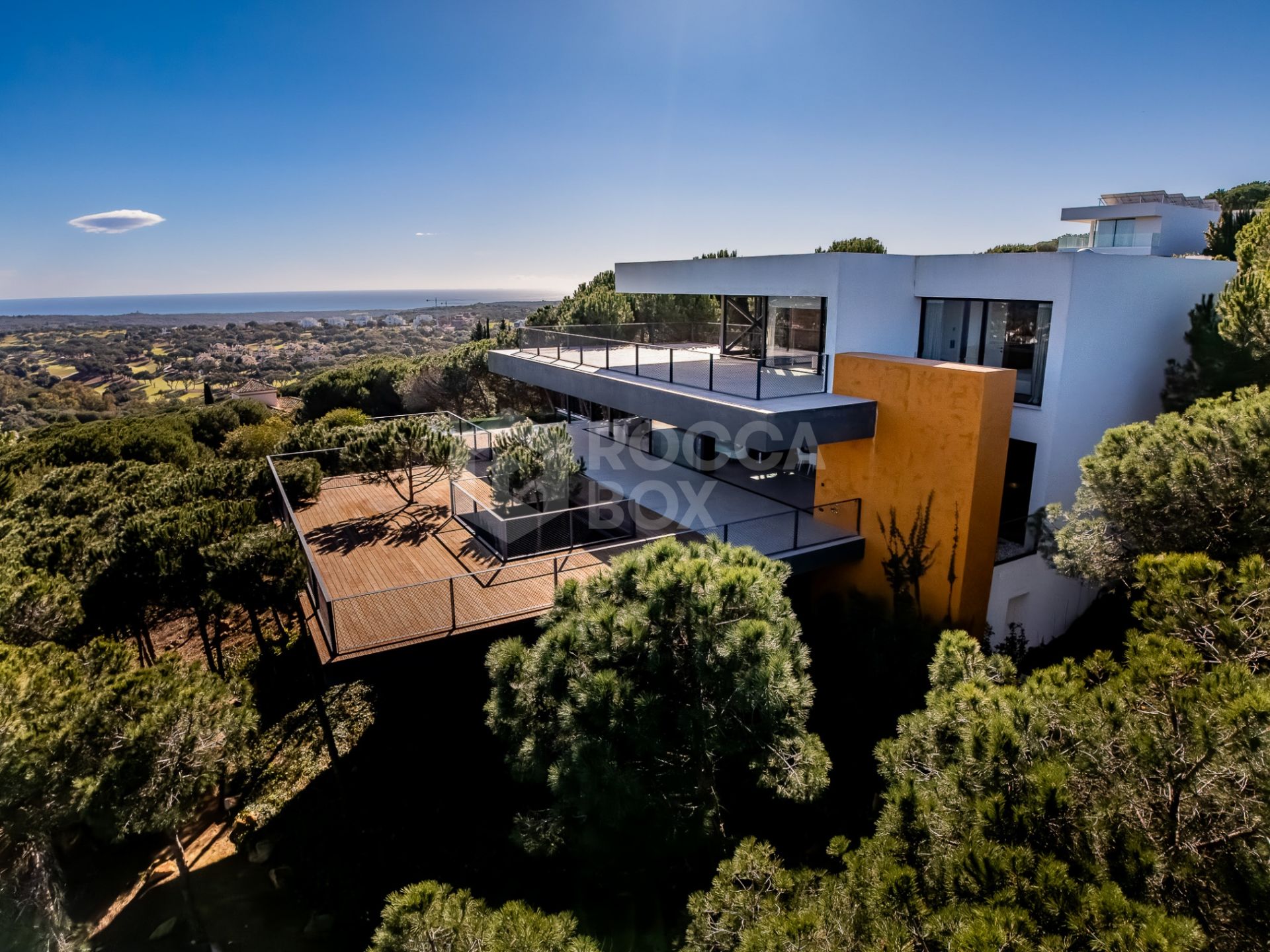 Villa Las Nubes: Award-Winning Architecture and Exclusive Living in Sotogrande