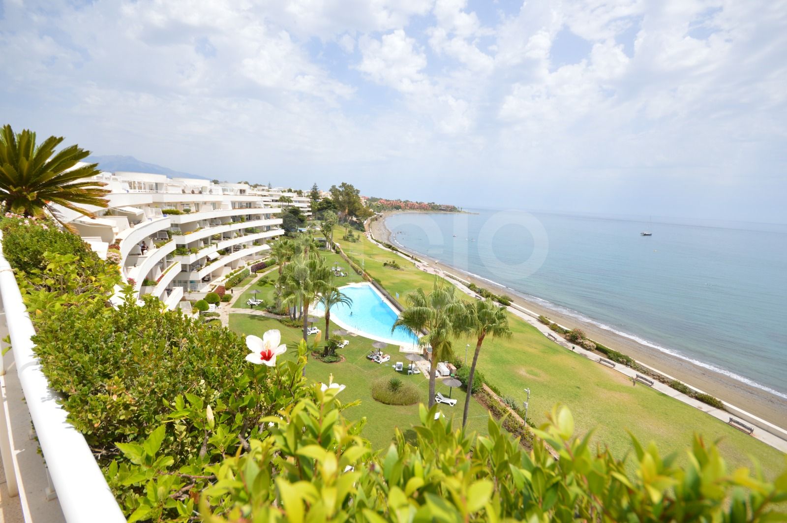 Atico Duplex en venta en Los Granados Playa, Estepona