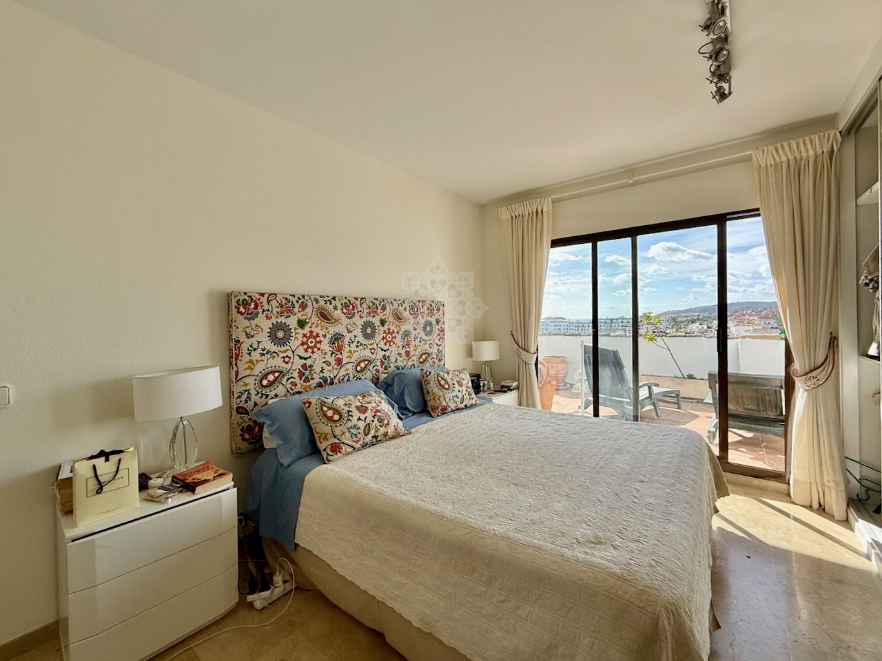 Penthouse in Marina Duquesa, Manilva