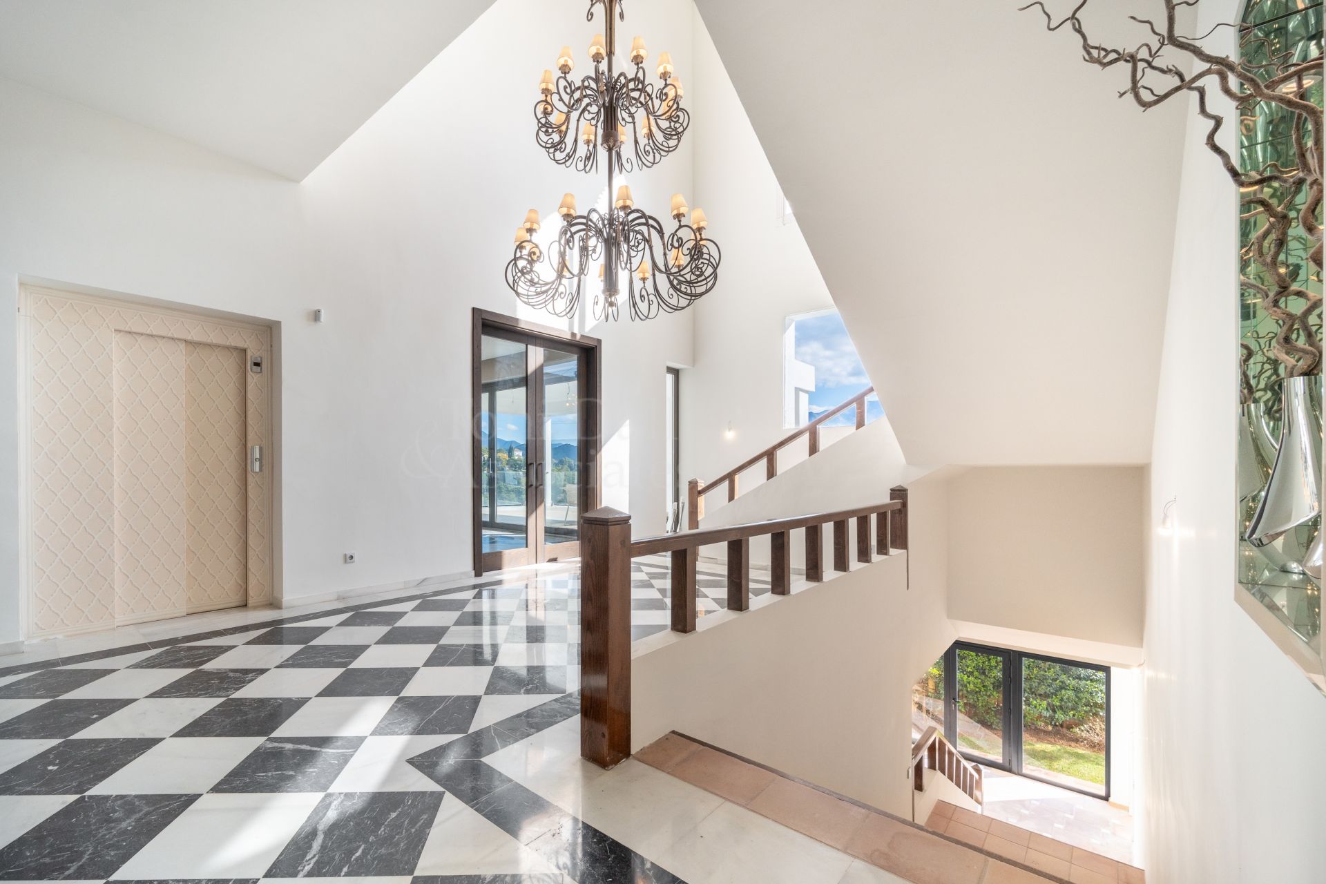 Villa in El Madroñal, Benahavis