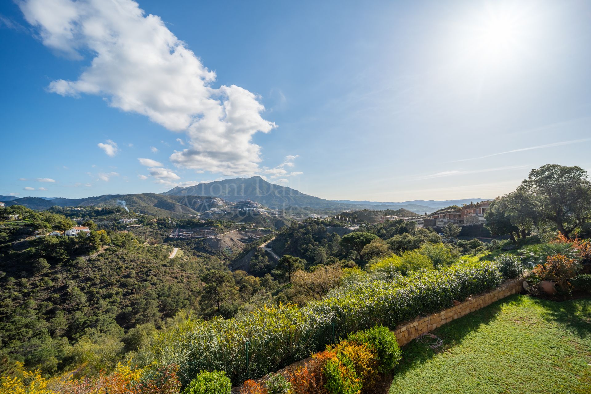 Villa in El Madroñal, Benahavis