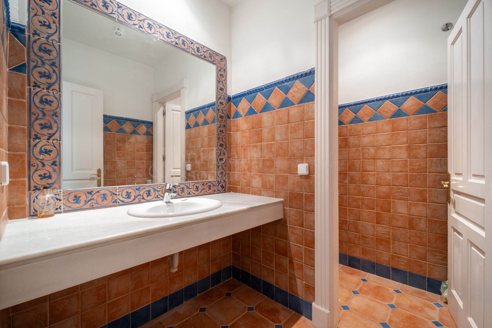 Villa in El Madroñal, Benahavis