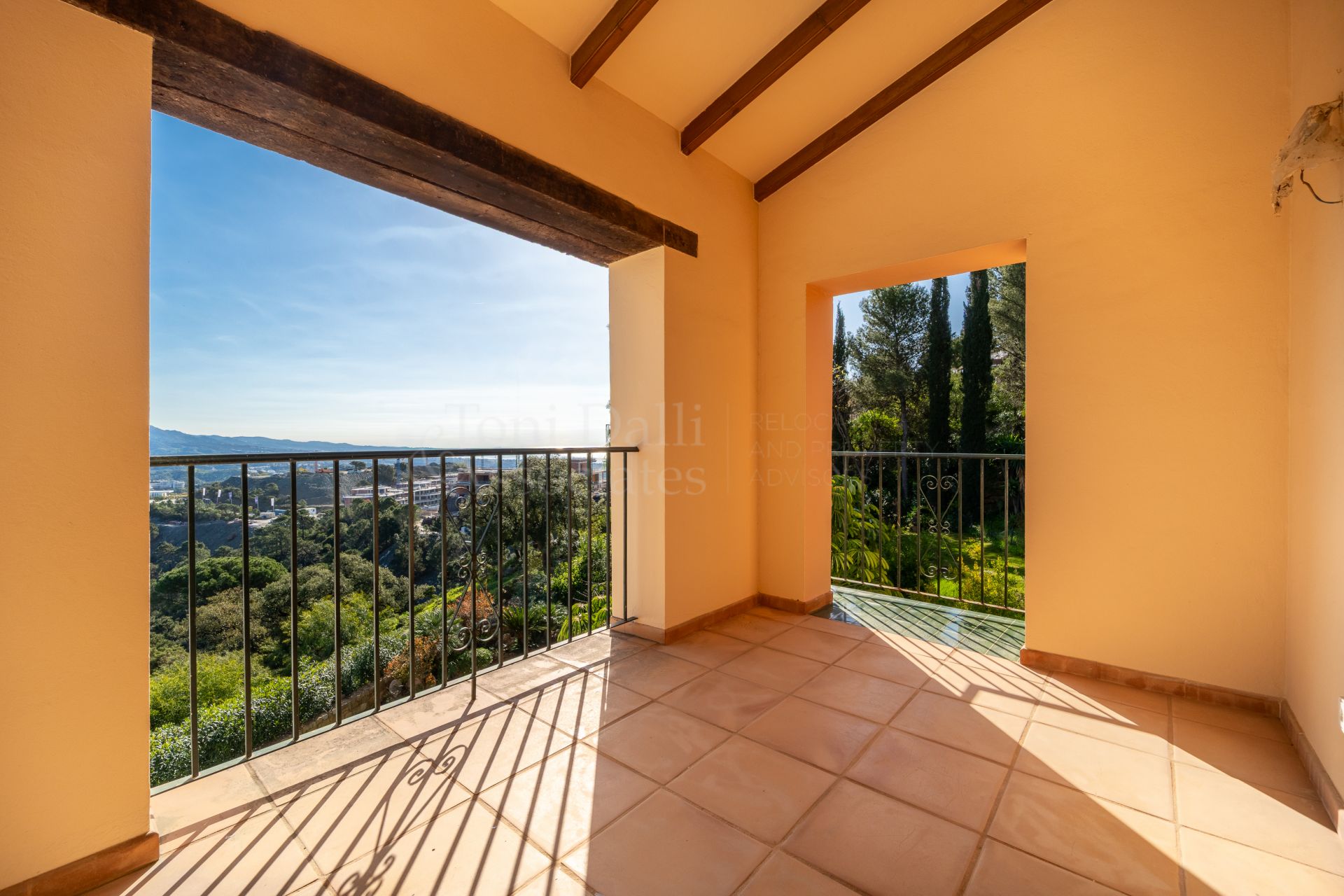 Villa in El Madroñal, Benahavis