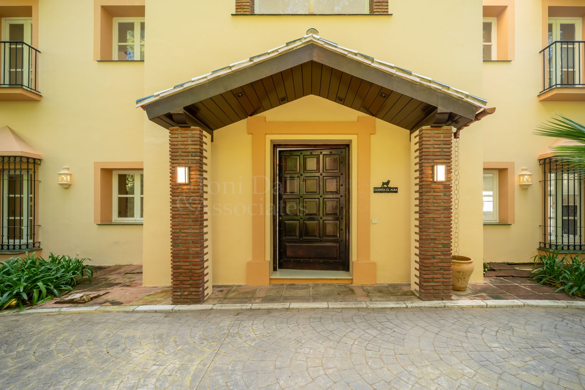 Villa in El Madroñal, Benahavis