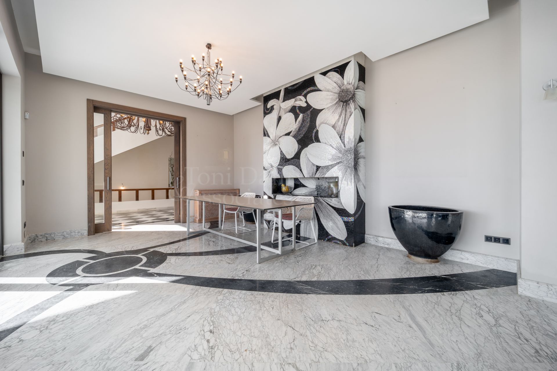 Villa in El Madroñal, Benahavis