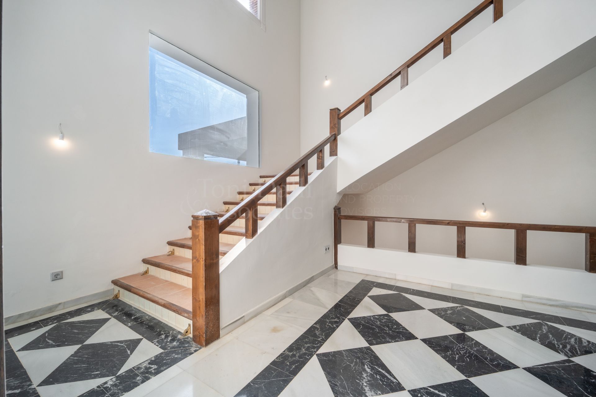 Villa in El Madroñal, Benahavis