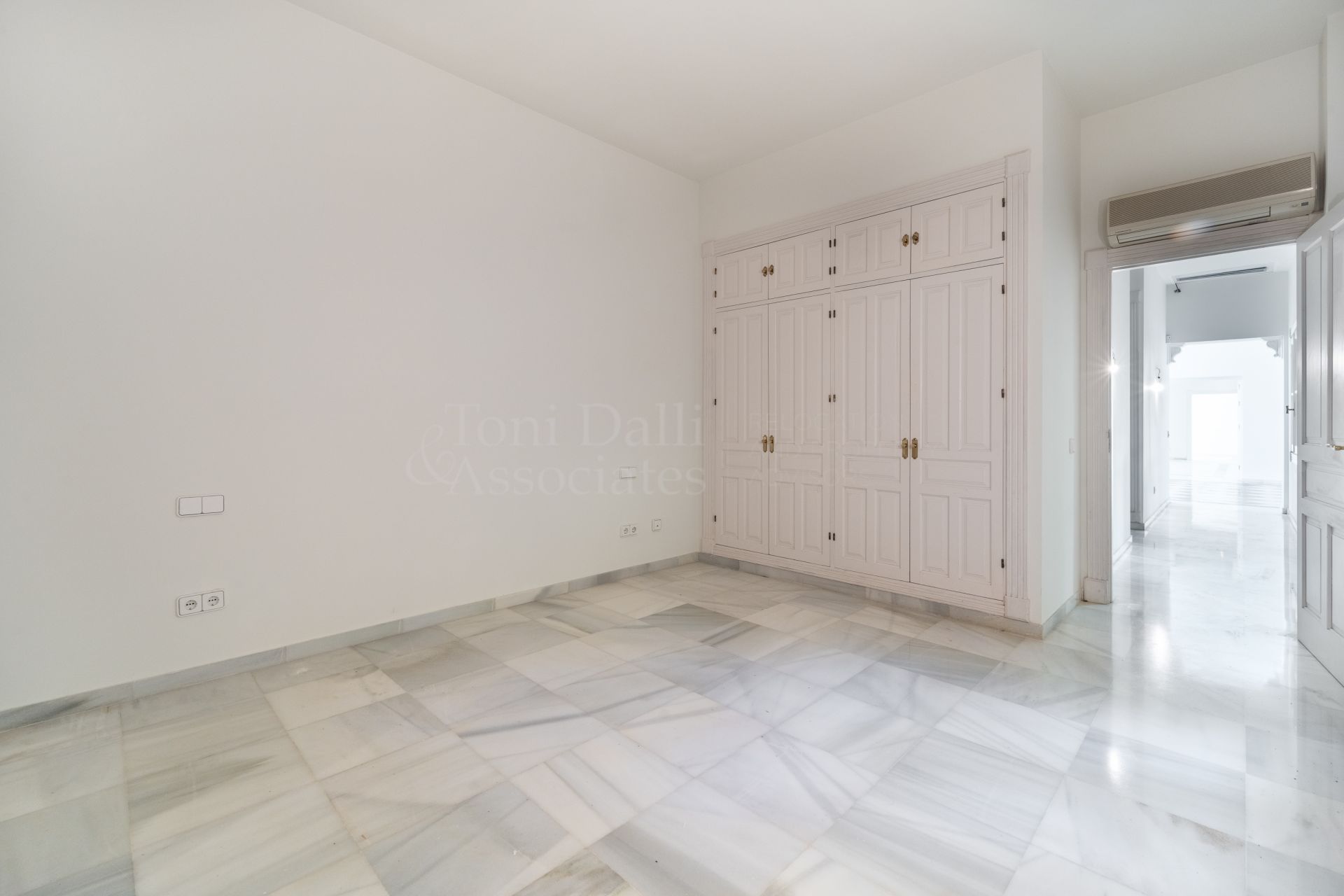 Villa in El Madroñal, Benahavis