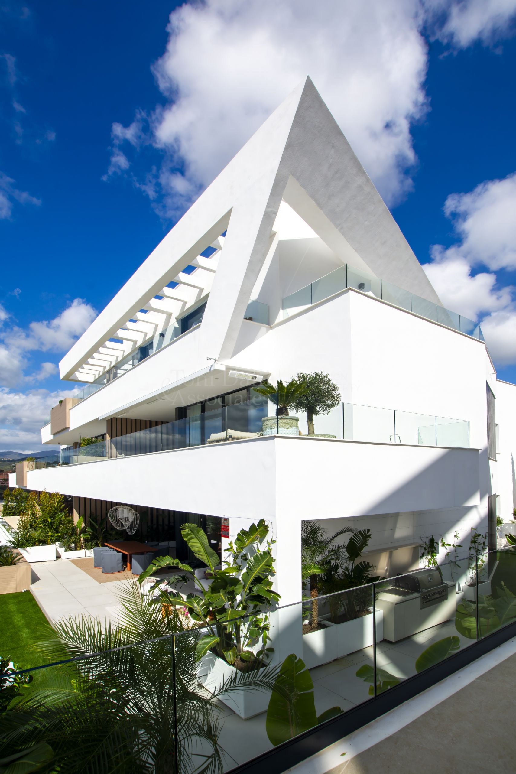 Ground Floor Apartment in Cabopino, Marbella