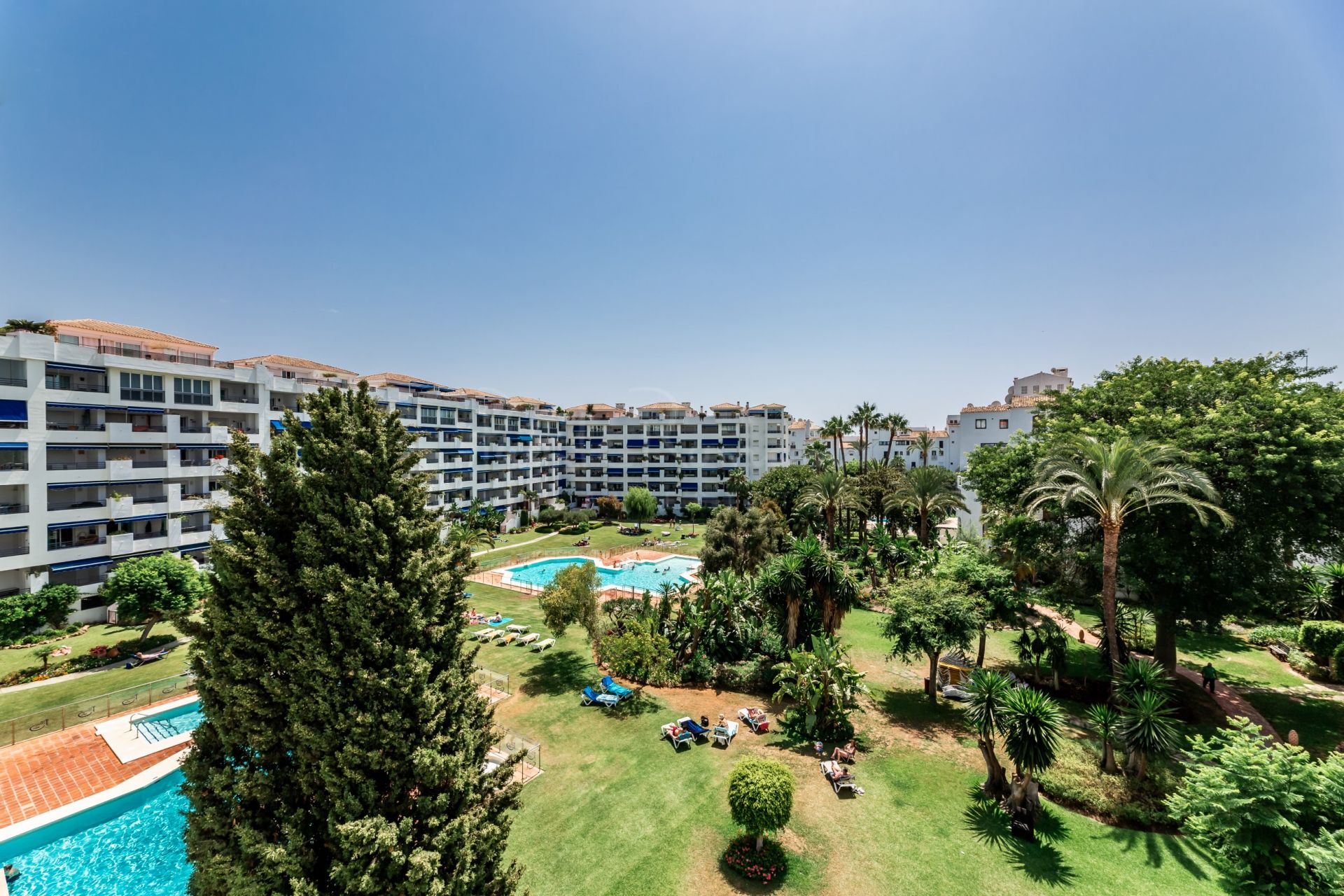 Apartment in Jardines del Puerto, Marbella