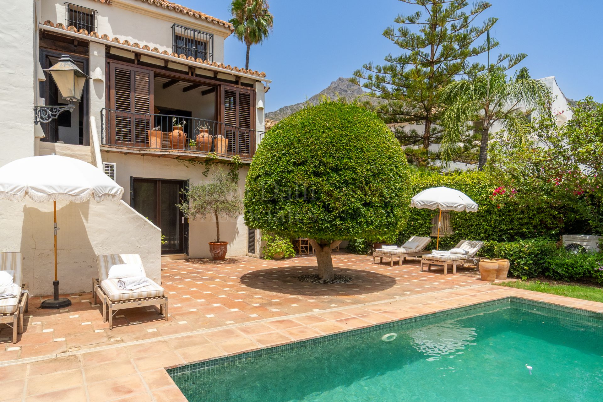 Semi Detached Villa in Marbella Hill Club, Marbella