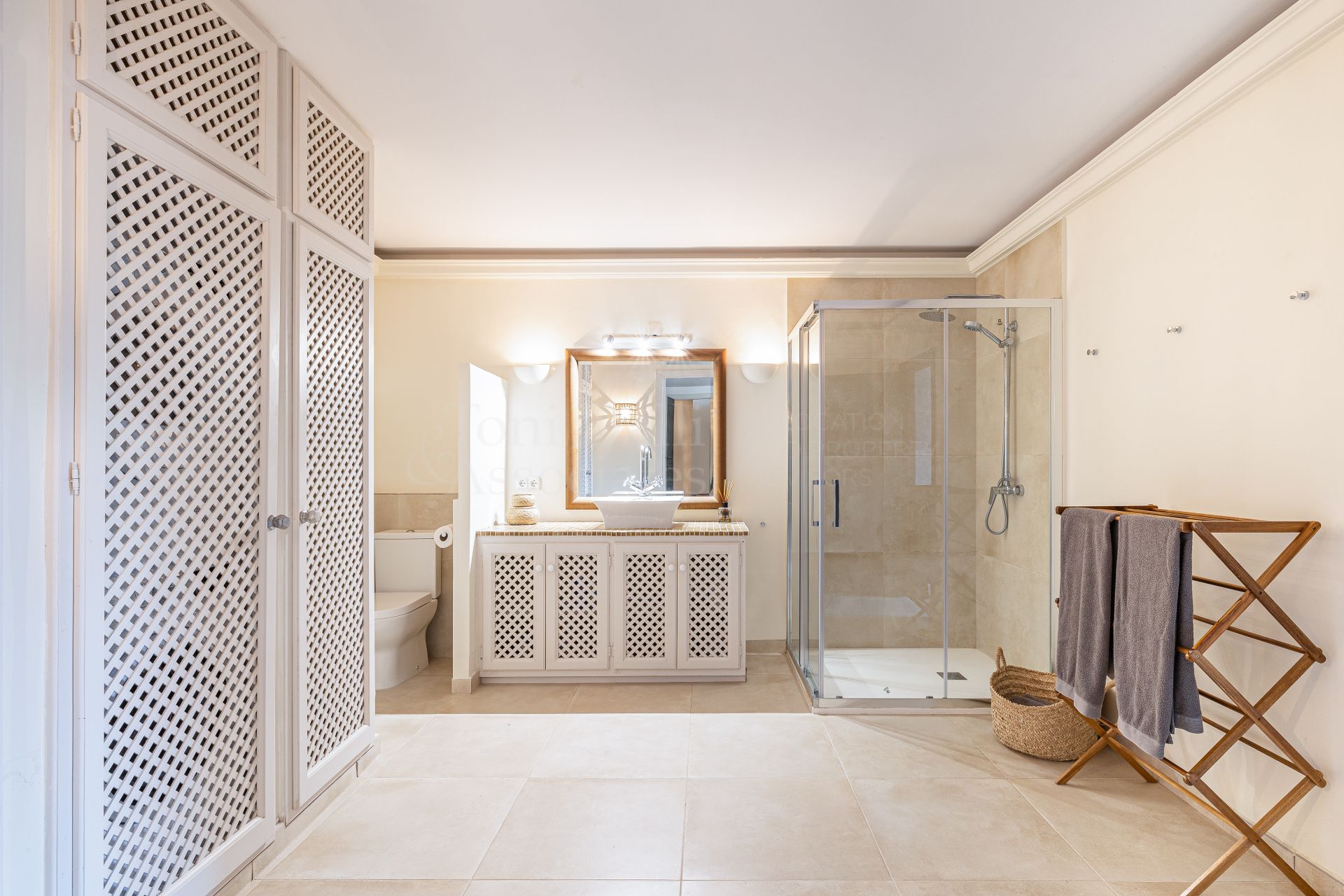 Semi Detached Villa in Marbella Hill Club, Marbella