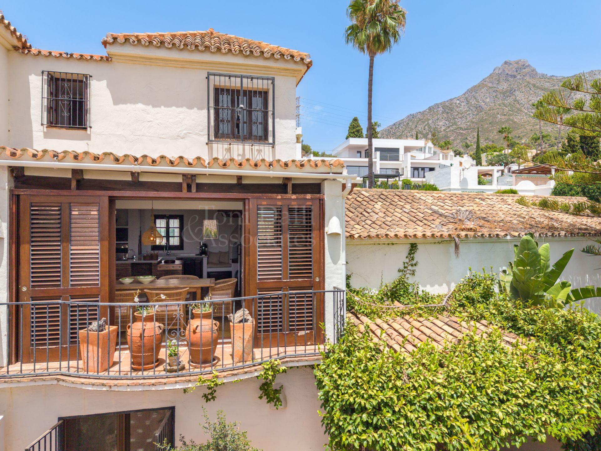 Semi Detached Villa in Marbella Hill Club, Marbella
