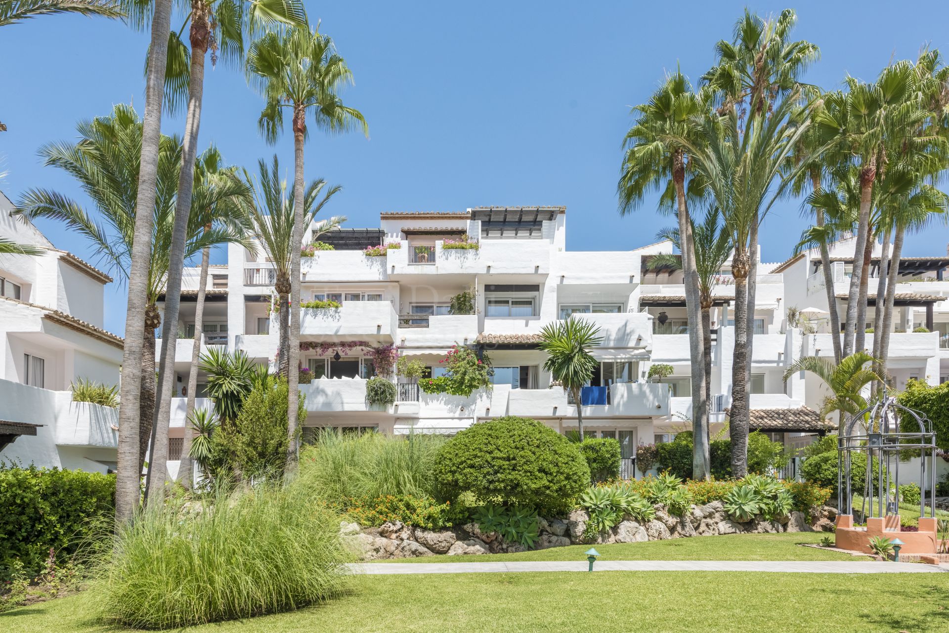 Duplex Penthouse in Marina Puente Romano, Marbella