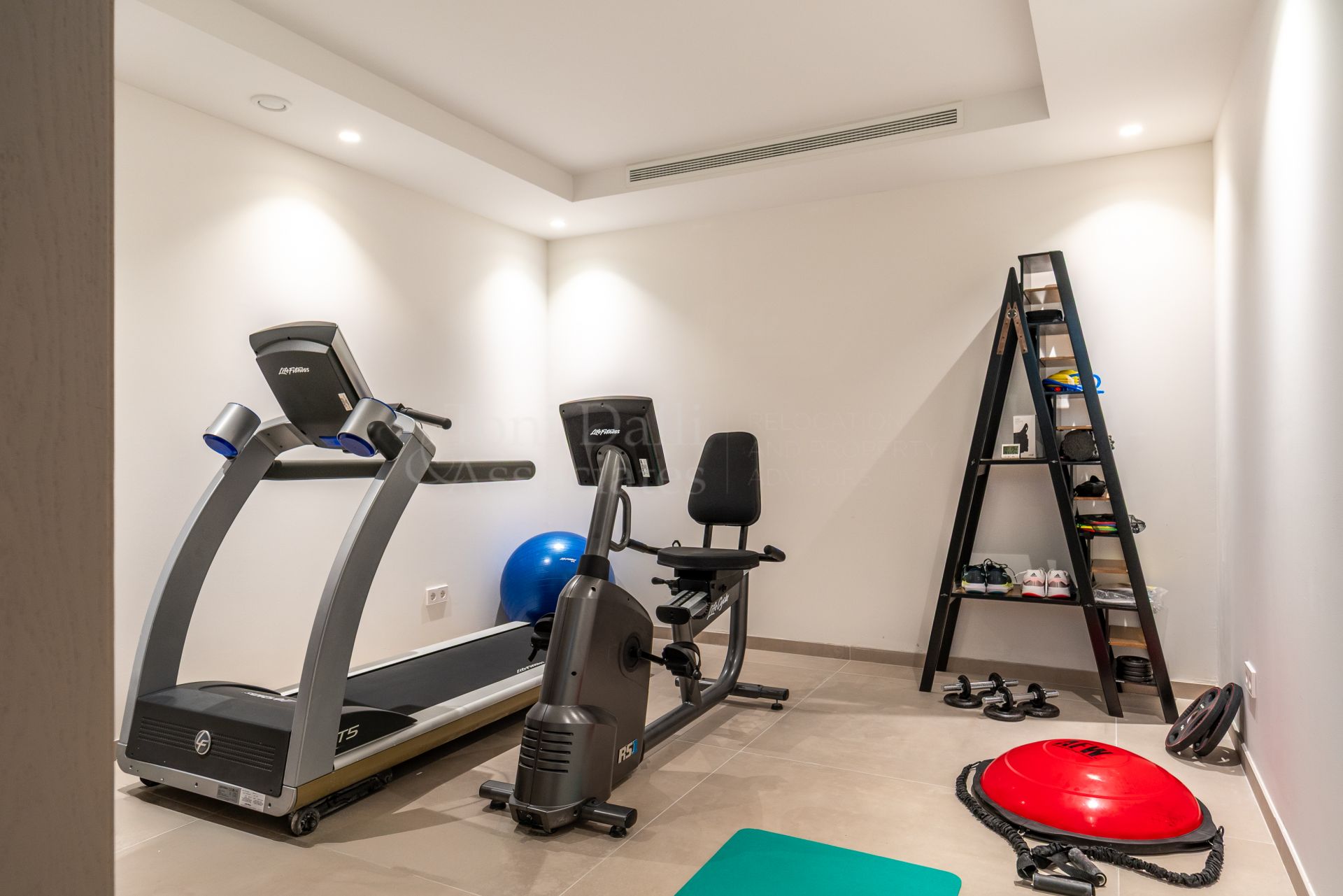 Villa in La Carolina, Marbella