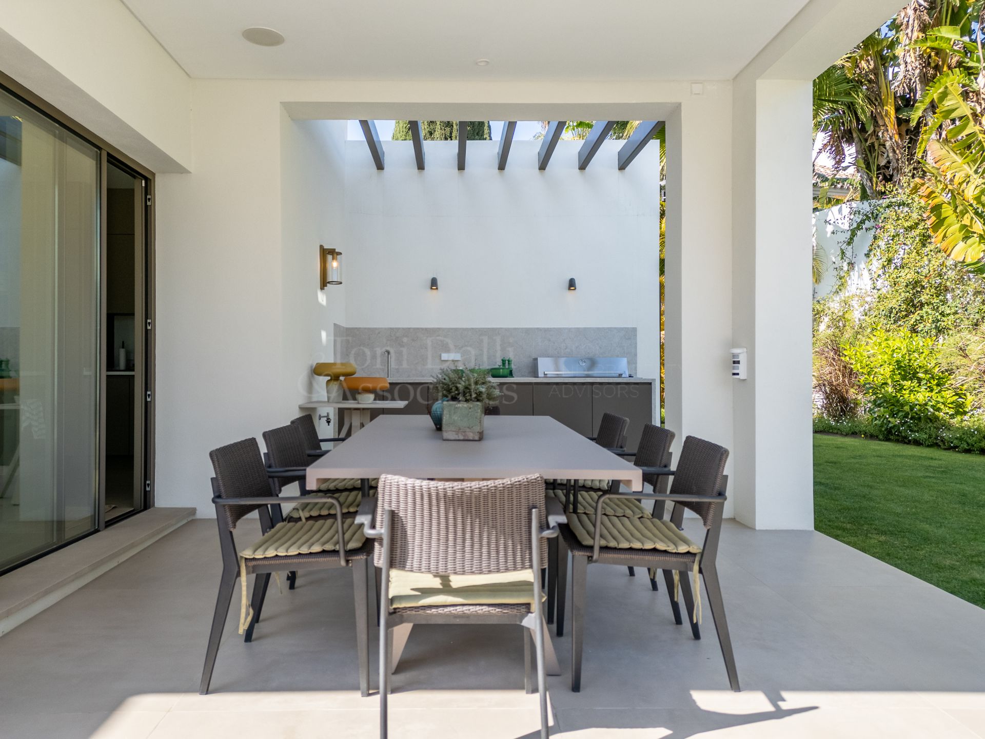 Villa in La Carolina, Marbella